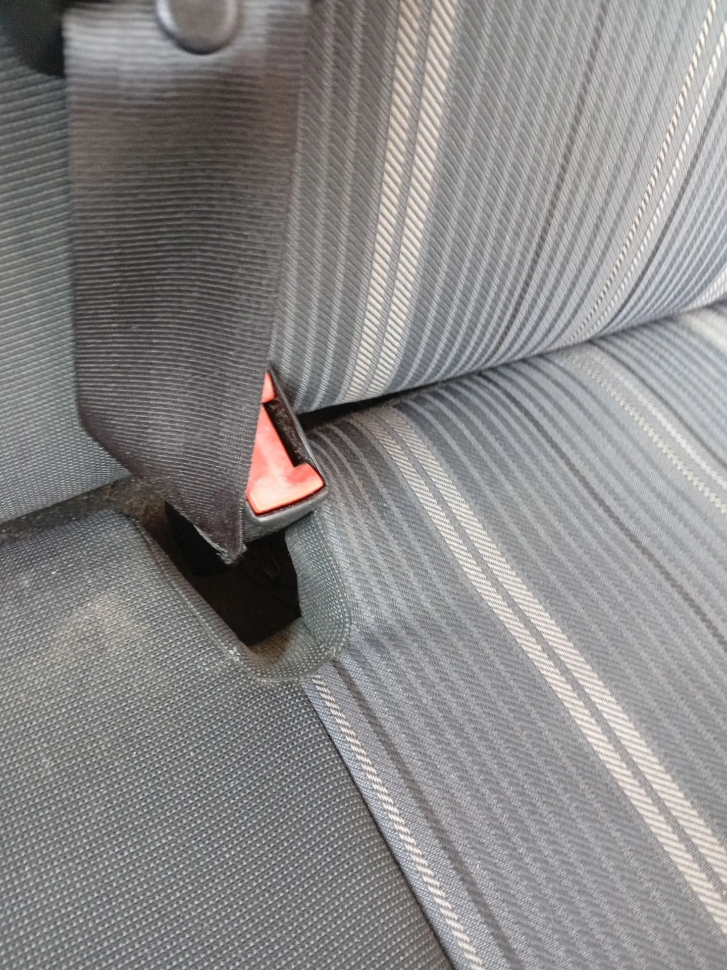 Enganche Cinturon Trasero Izquierdo para Ford Fiesta Vi (Cb1, Ccn)