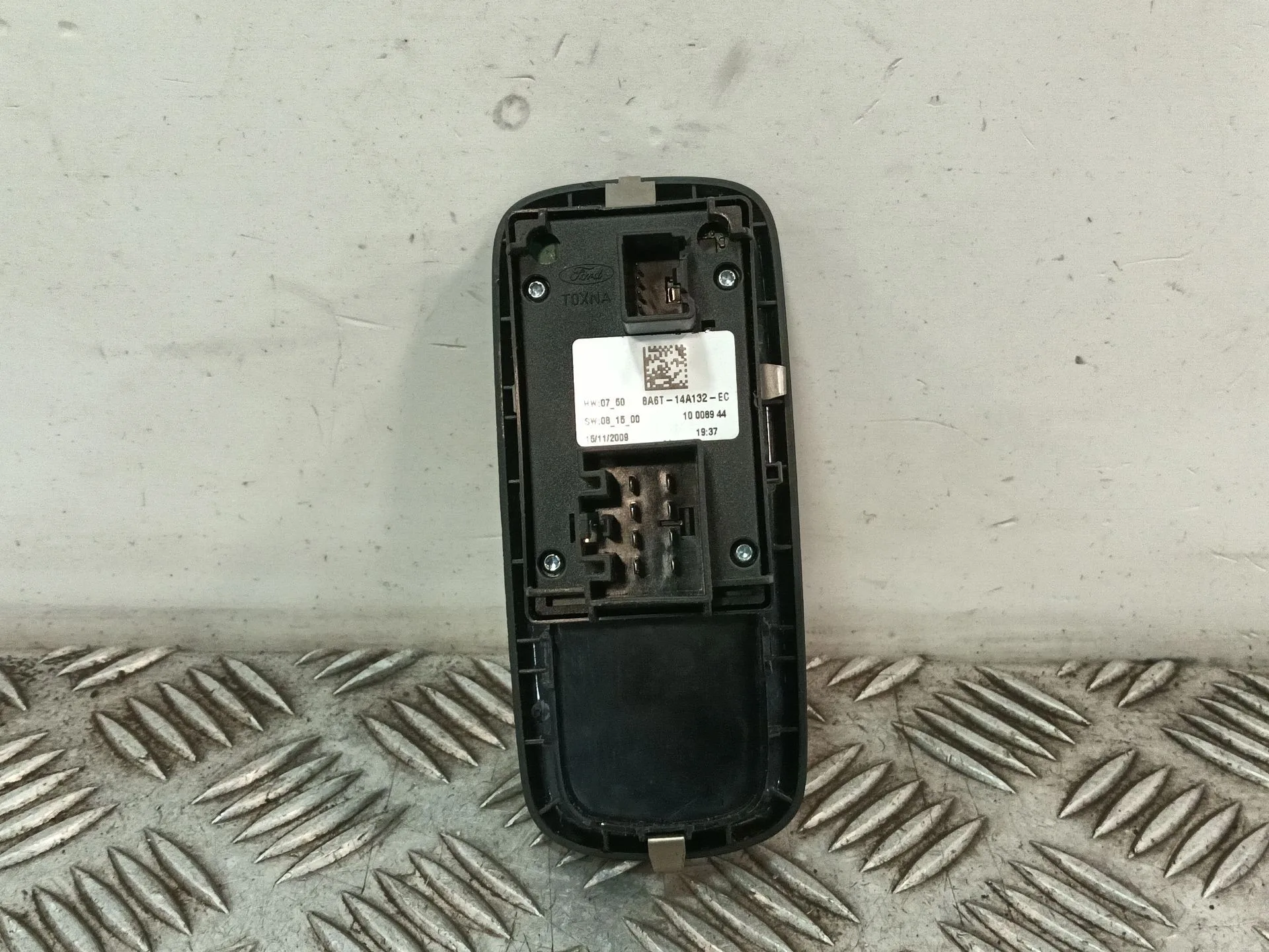 Mando Elevalunas Delantero Izquierdo para Ford Fiesta Vi (Cb1, Ccn)