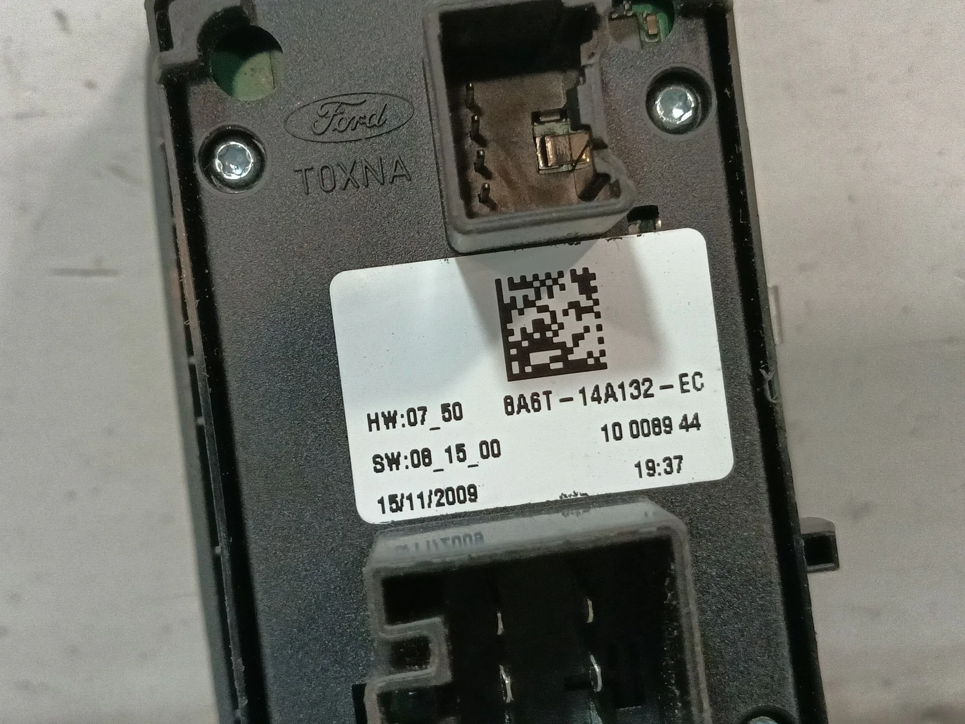 Mando Elevalunas Delantero Izquierdo para Ford Fiesta Vi (Cb1, Ccn)