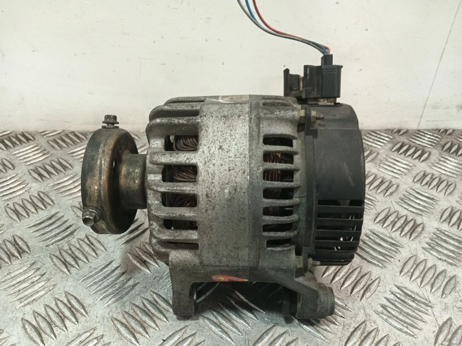 Alternador para Ford Focus I (Daw, Dbw)