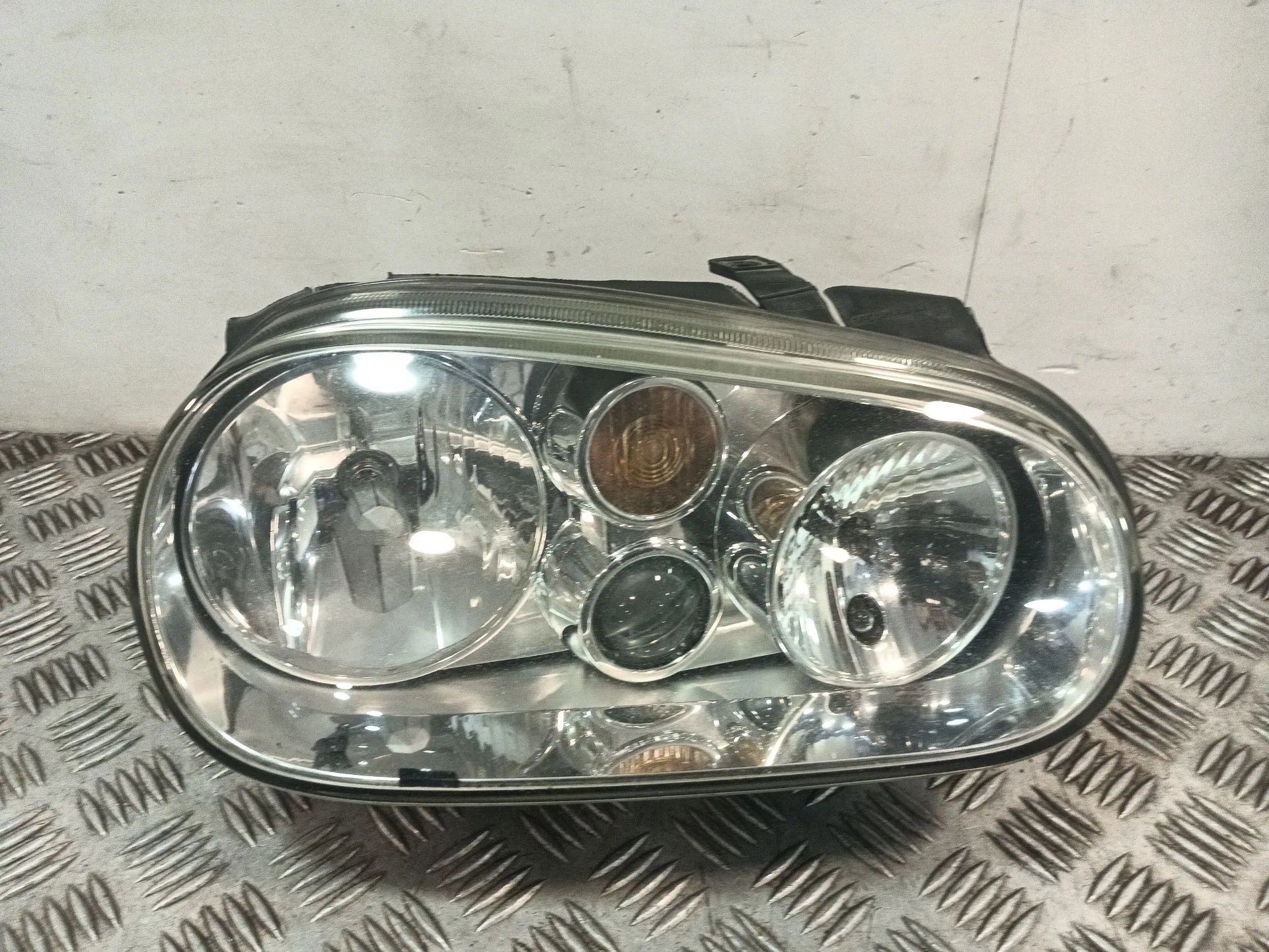 Faro Derecho para Volkswagen Golf Iv Variant (1J5)