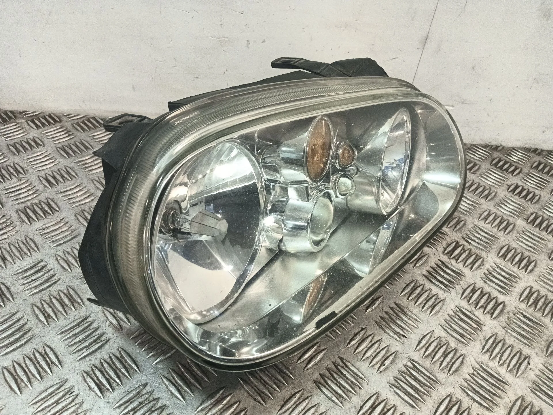 Faro Derecho para Volkswagen Golf Iv Variant (1J5)
