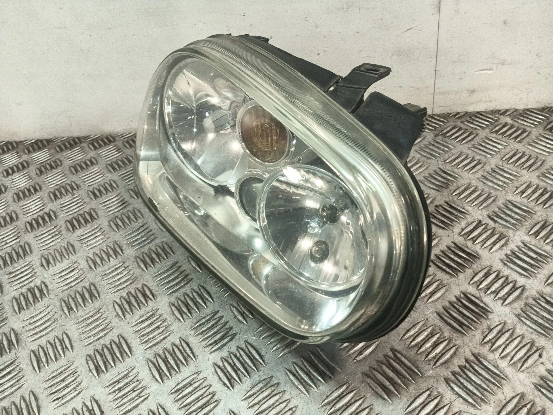 Faro Derecho para Volkswagen Golf Iv Variant (1J5)