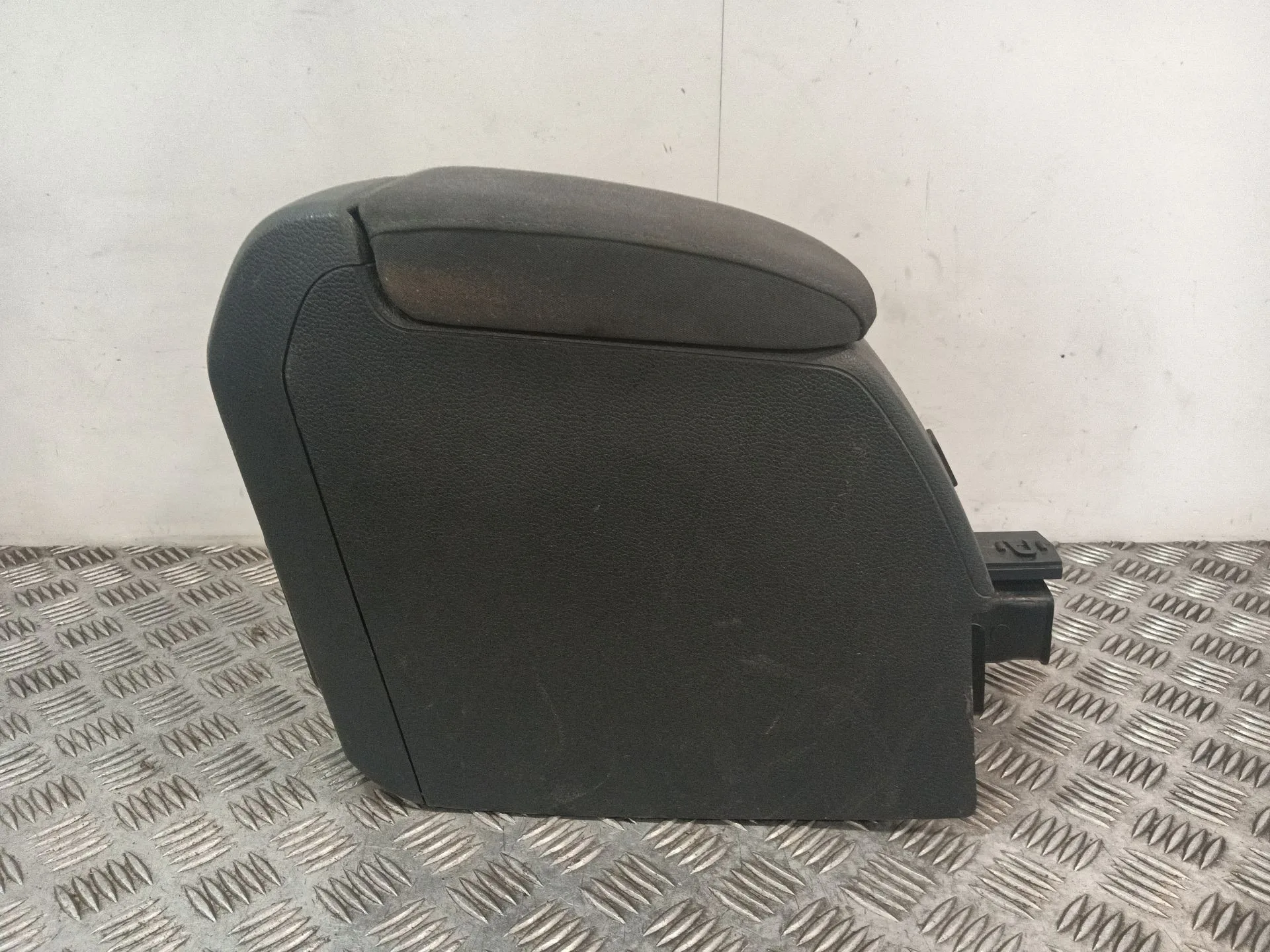 Apoyabrazos Central para Volkswagen Golf V (1K1)