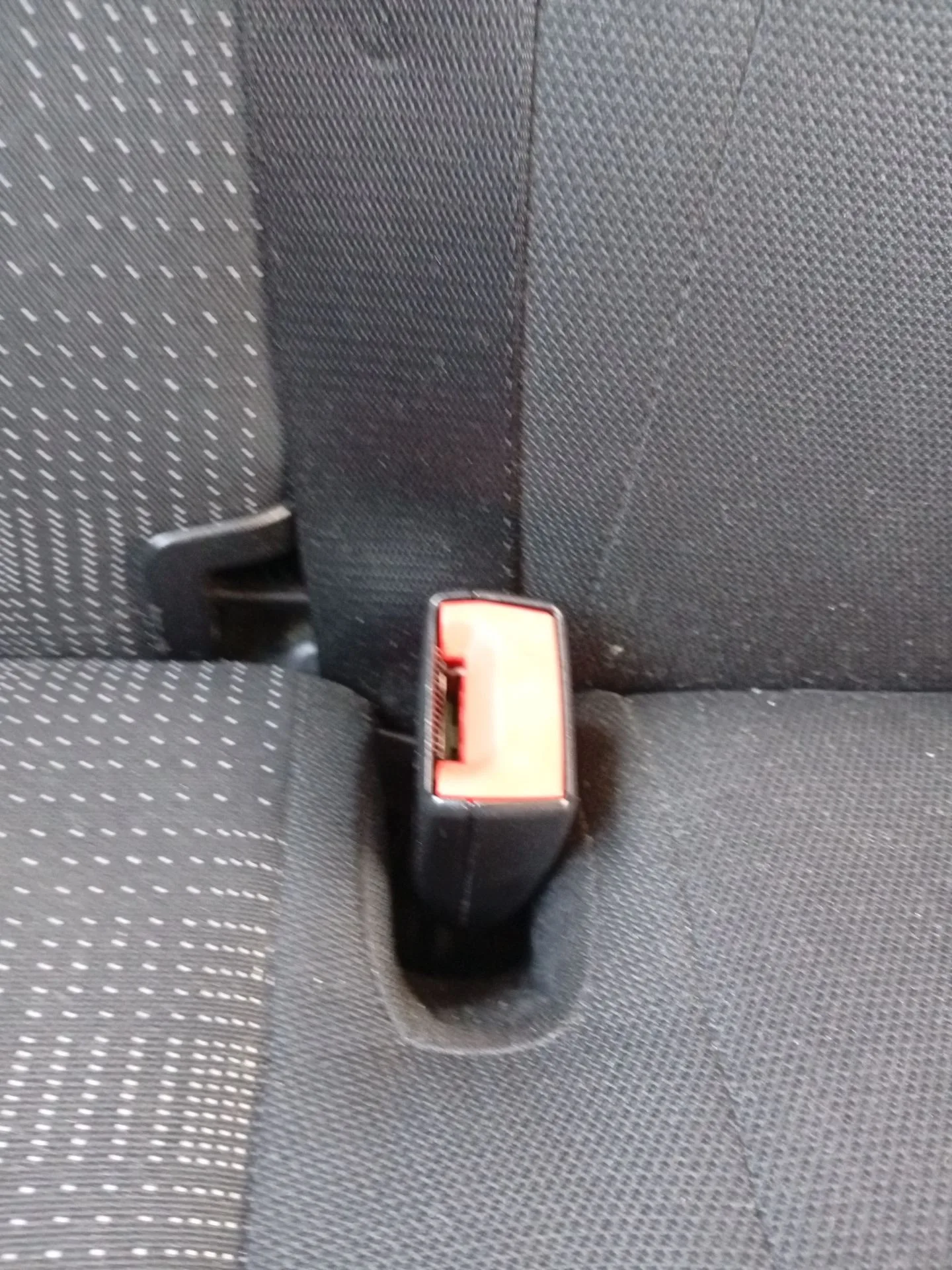 Enganche Cinturon Trasero Derecho para Mercedes-Benz Clase A (W169)