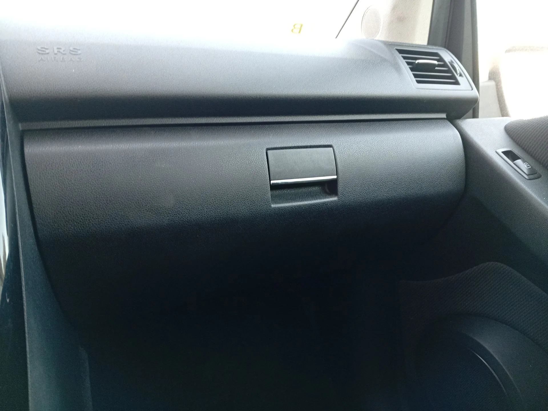 Guantera para Mercedes-Benz Clase A (W169)