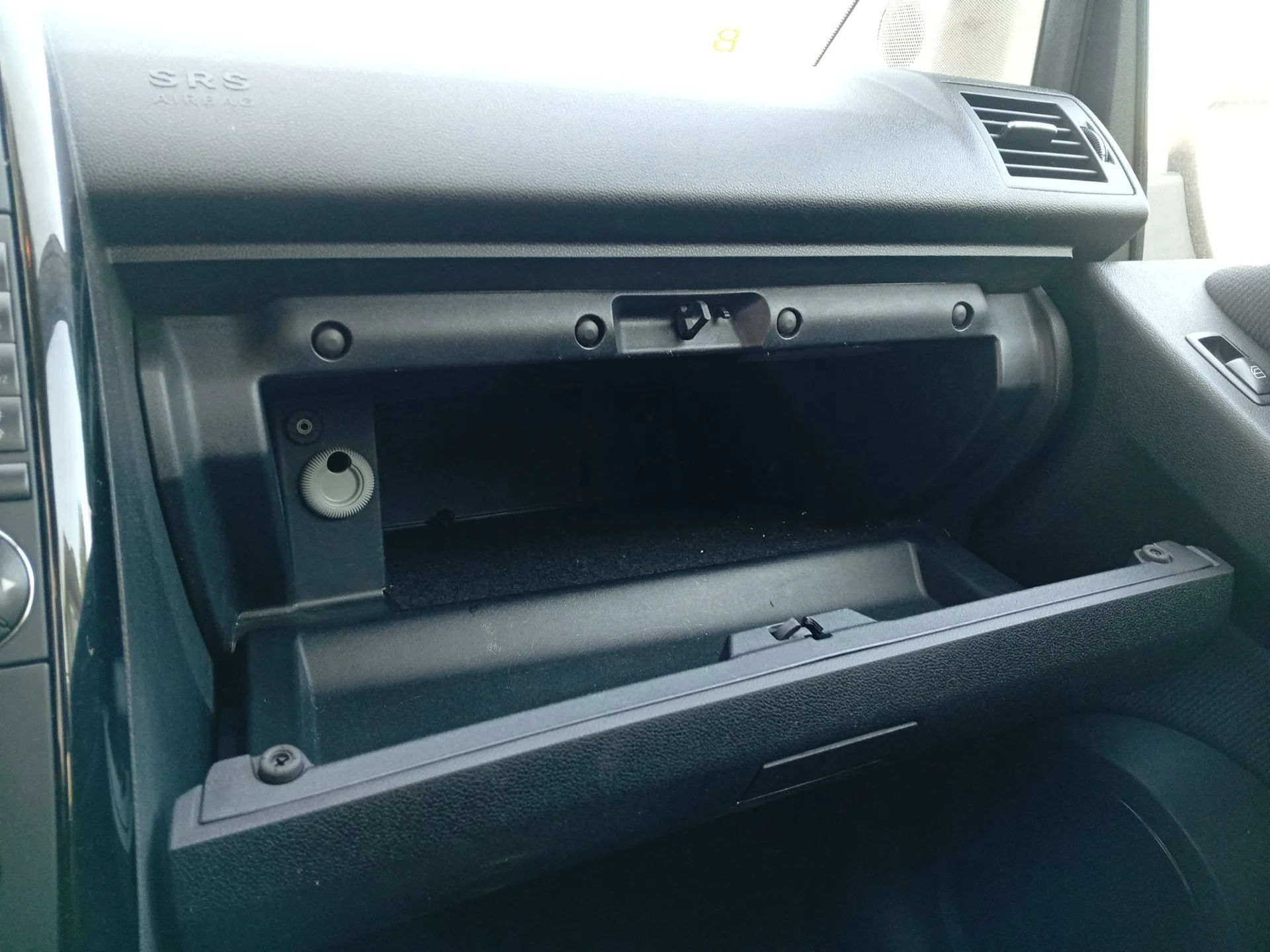 Guantera para Mercedes-Benz Clase A (W169)