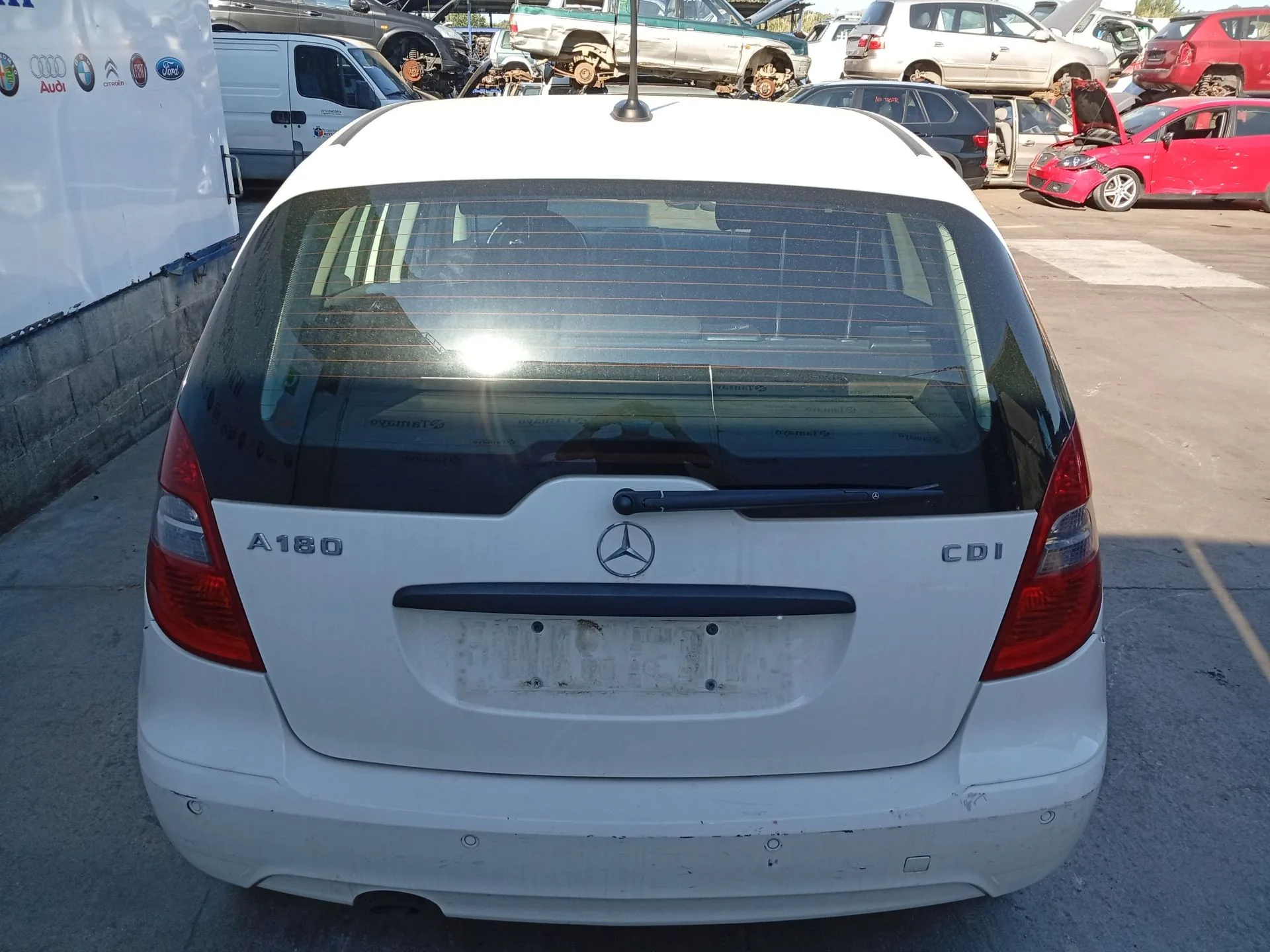 Porton Trasero para Mercedes-Benz Clase A (W169)
