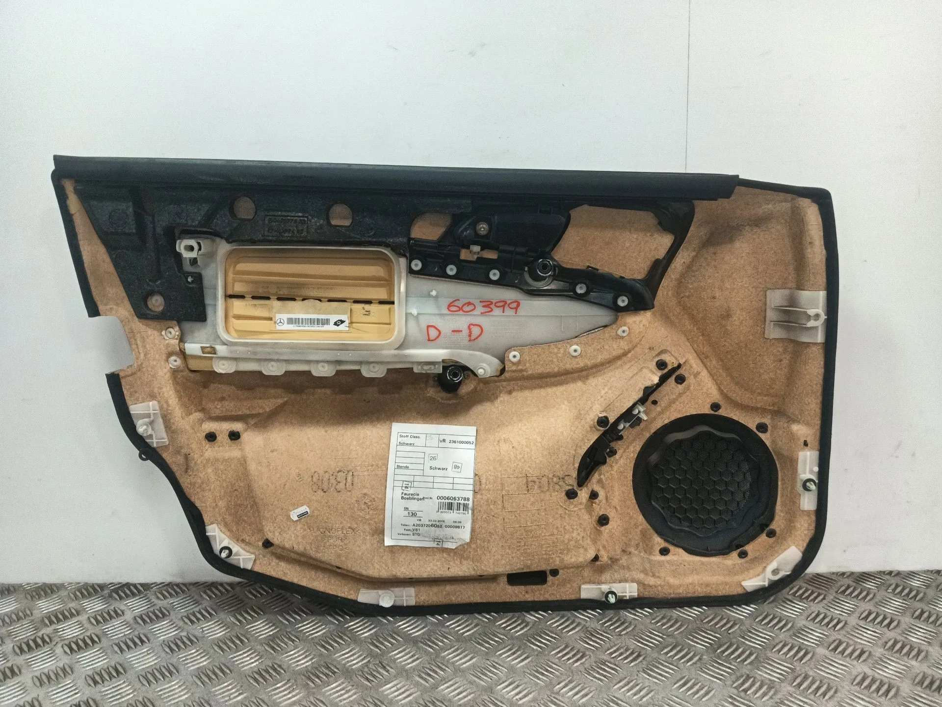 Guarnecido Puerta Delantera Derecha para Mercedes-Benz Clase C (W203)