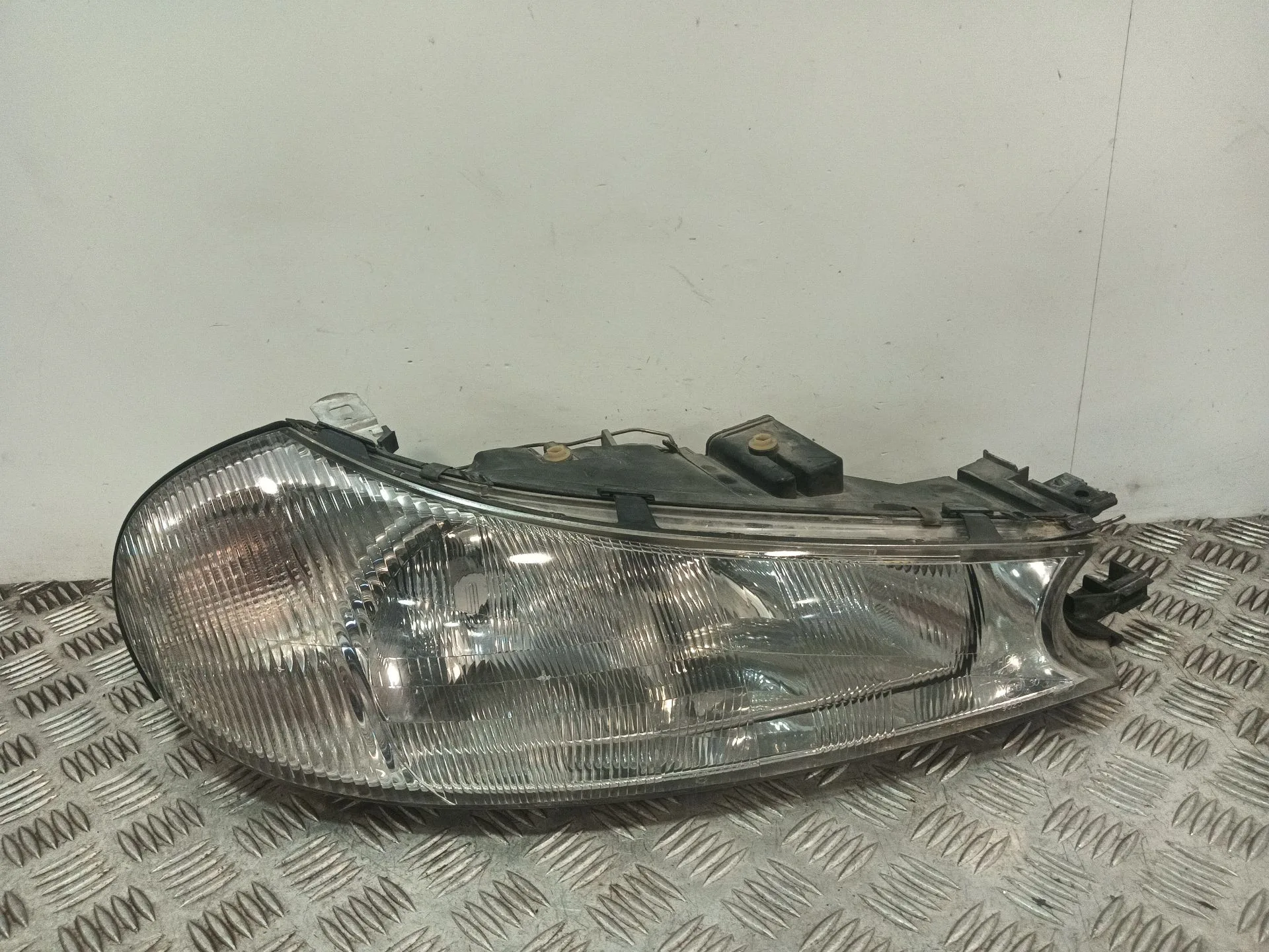 Faro Derecho para Ford Mondeo Ii (Bap)