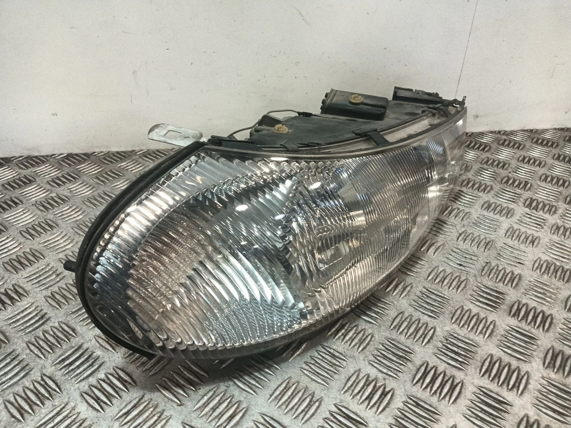 Faro Derecho para Ford Mondeo Ii (Bap)