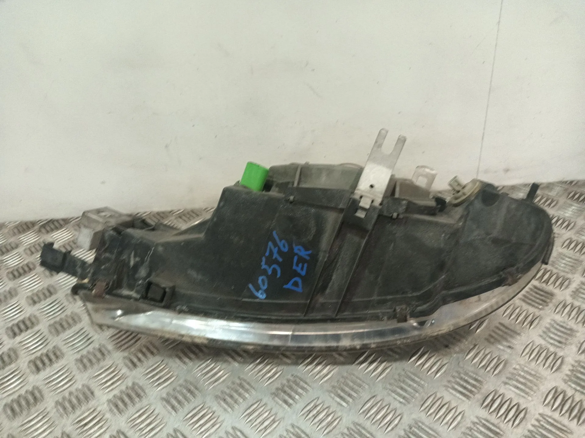 Faro Derecho para Ford Mondeo Ii (Bap)