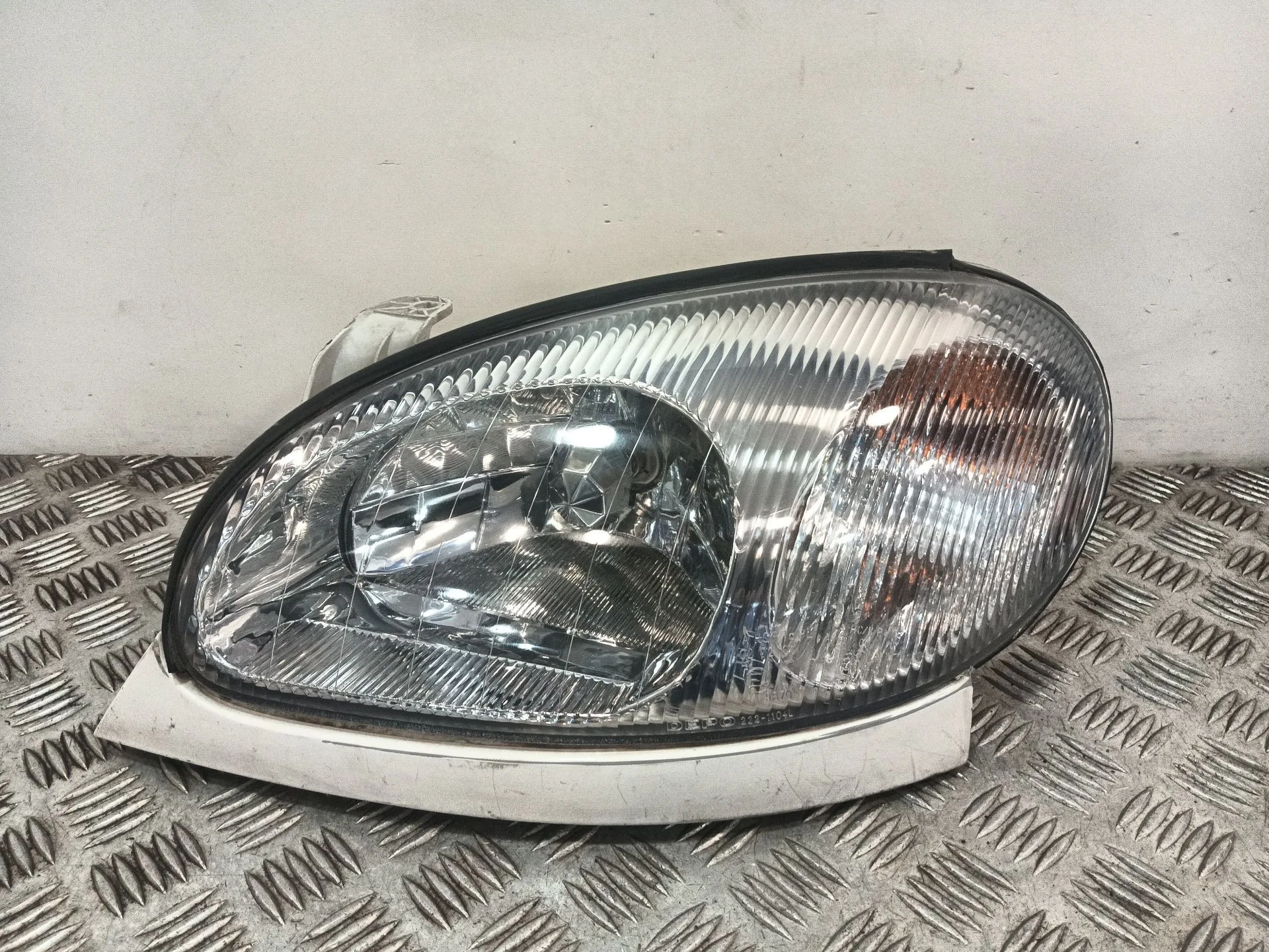 Faro Izquierdo para Daewoo Lanos (Klat)