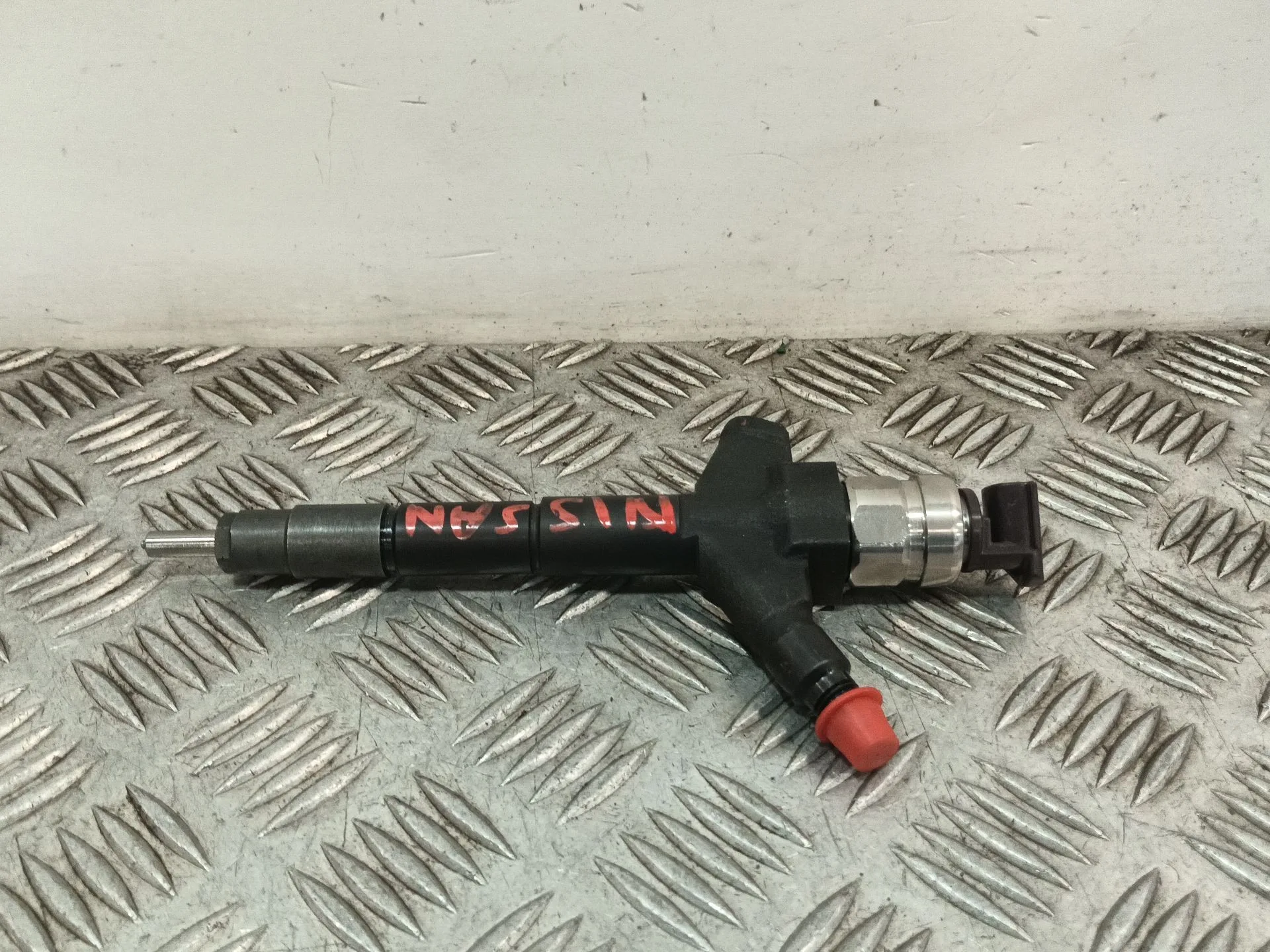 Inyector para Nissan Nt400 Cabstar (F24M)