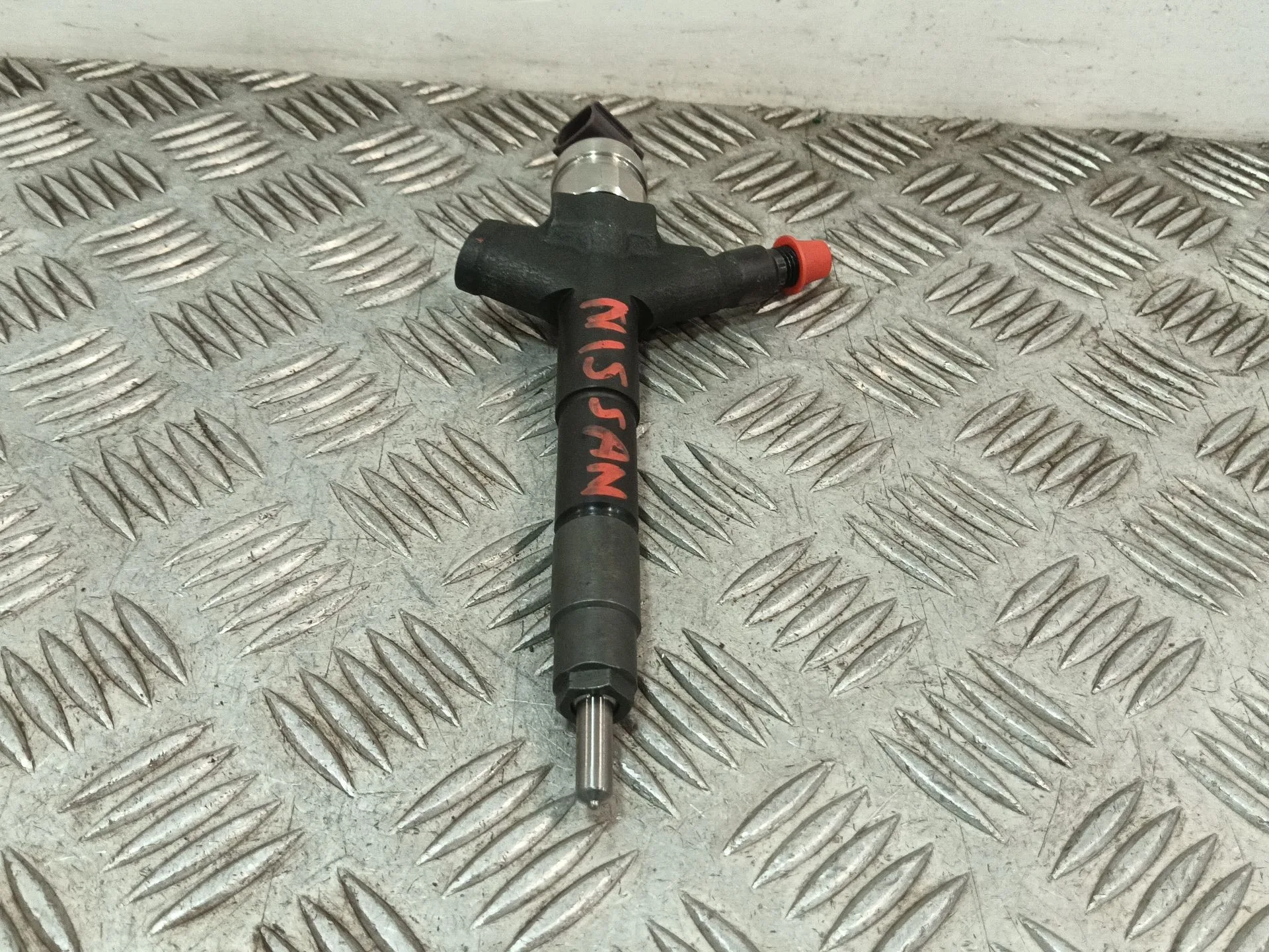 Inyector para Nissan Nt400 Cabstar (F24M)