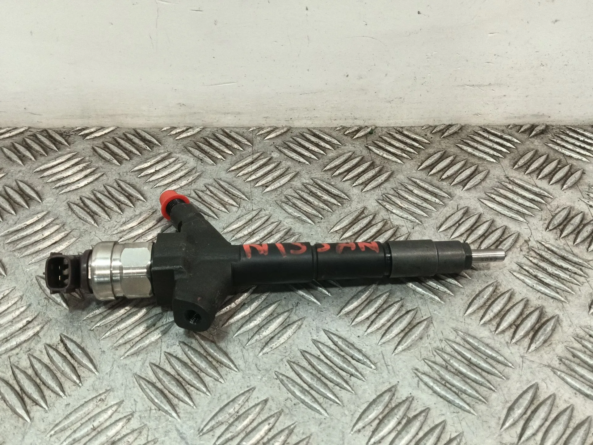 Inyector para Nissan Nt400 Cabstar (F24M)