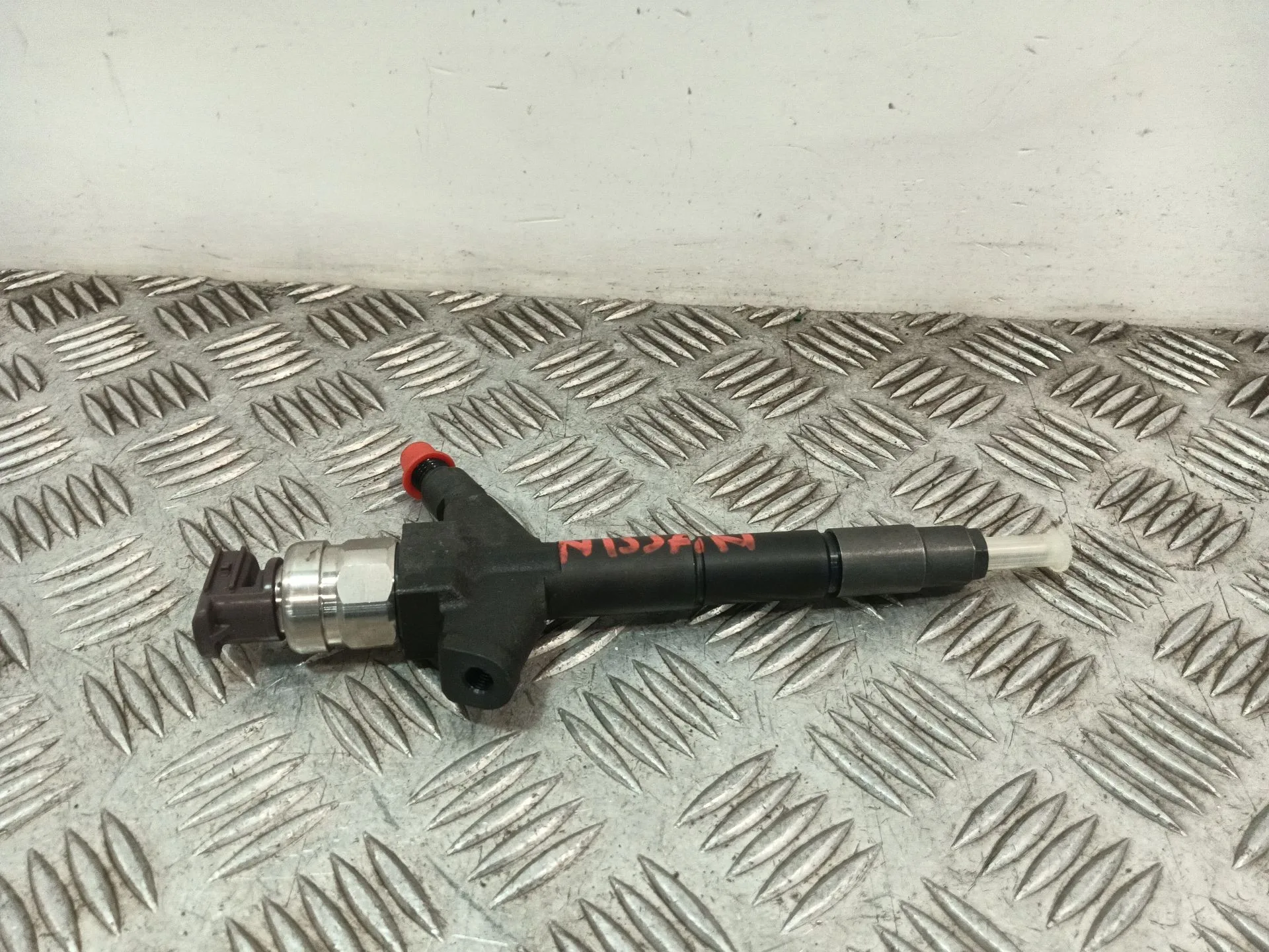 Inyector para Nissan Nt400 Cabstar (F24M)