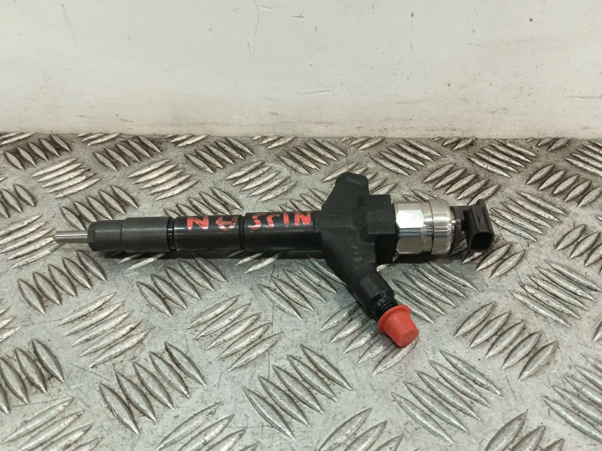 Inyector para Nissan Nt400 Cabstar (F24M)
