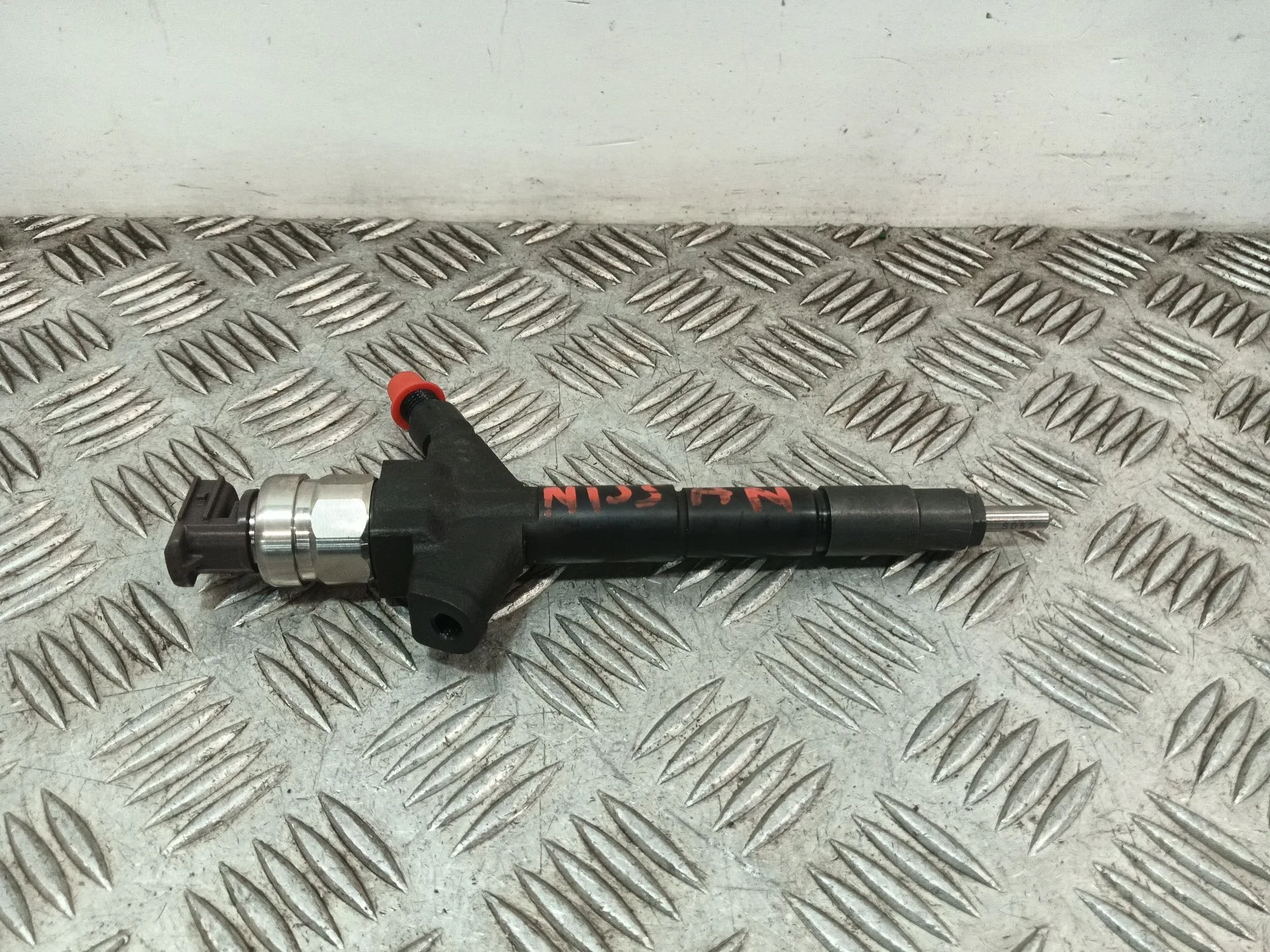 Inyector para Nissan Nt400 Cabstar (F24M)