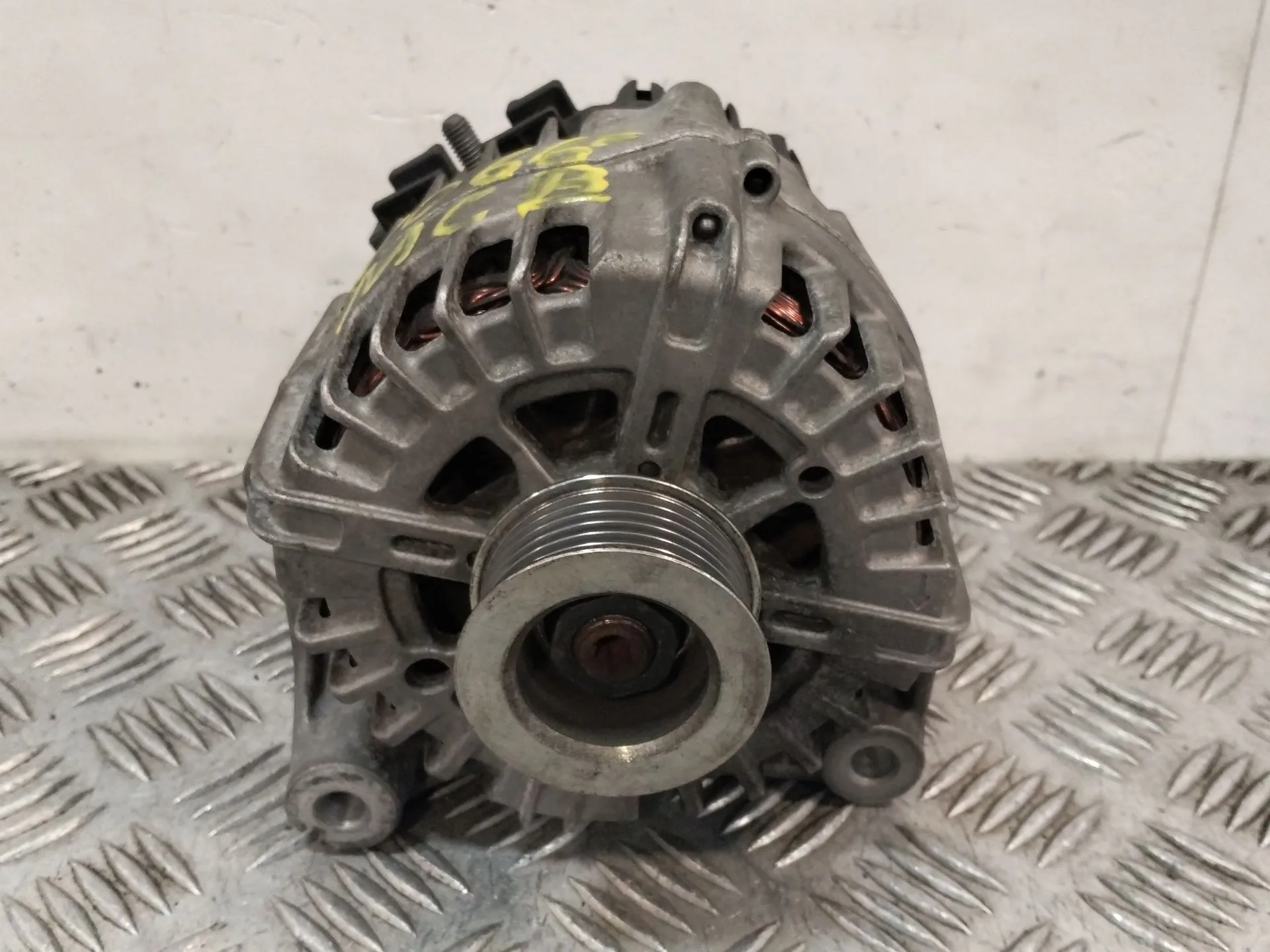 Alternador para Bmw 1 (E81)