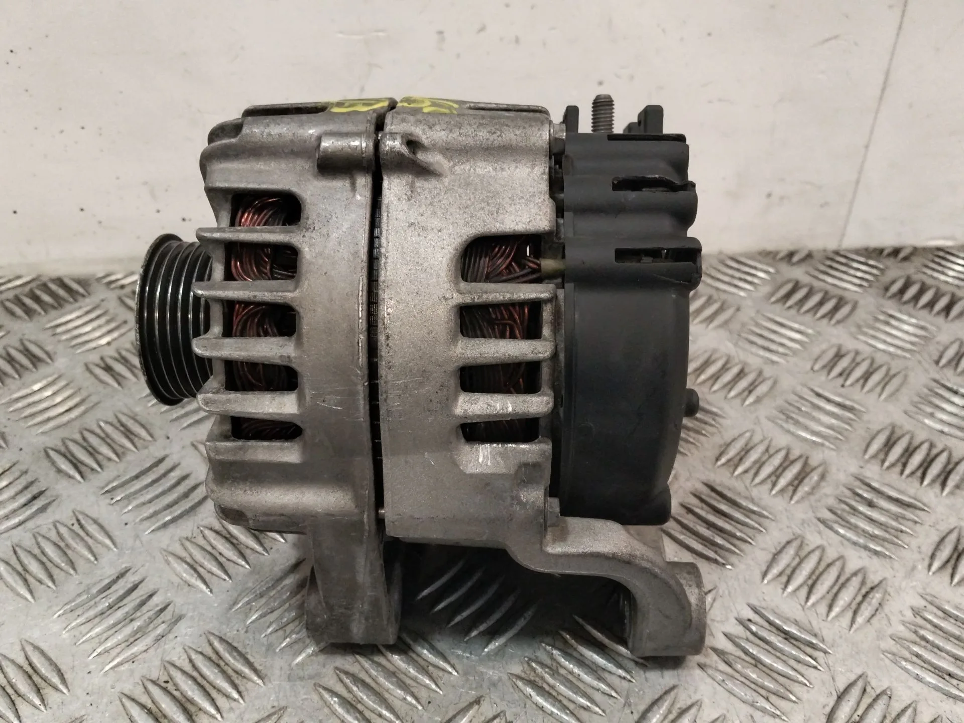Alternador para Bmw 1 (E81)