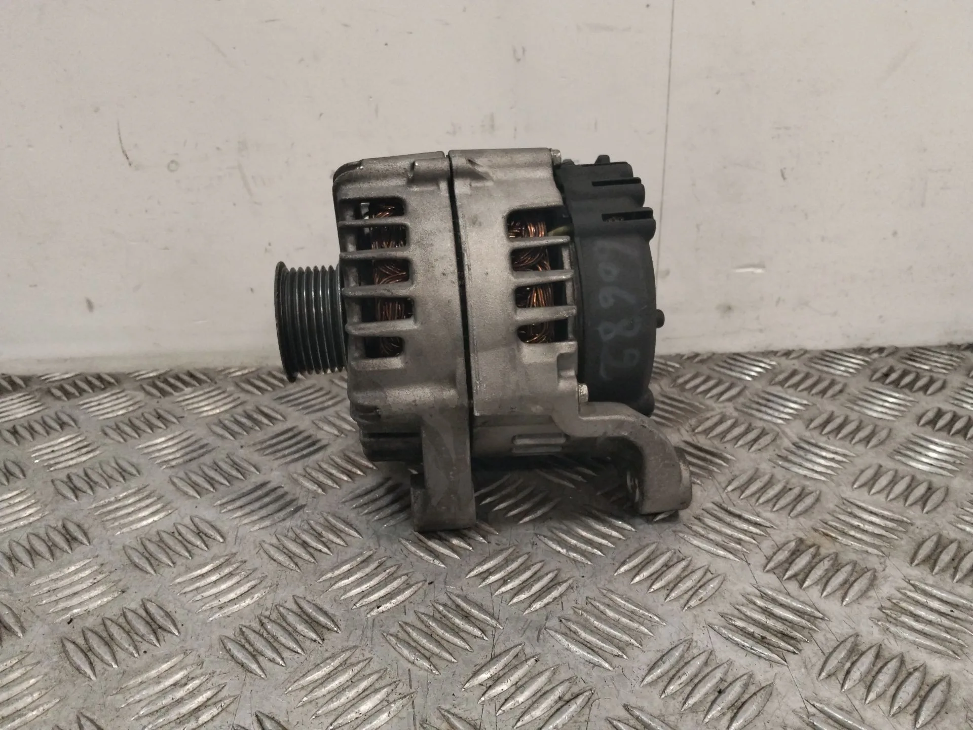 Alternador para Bmw X5 (E70)