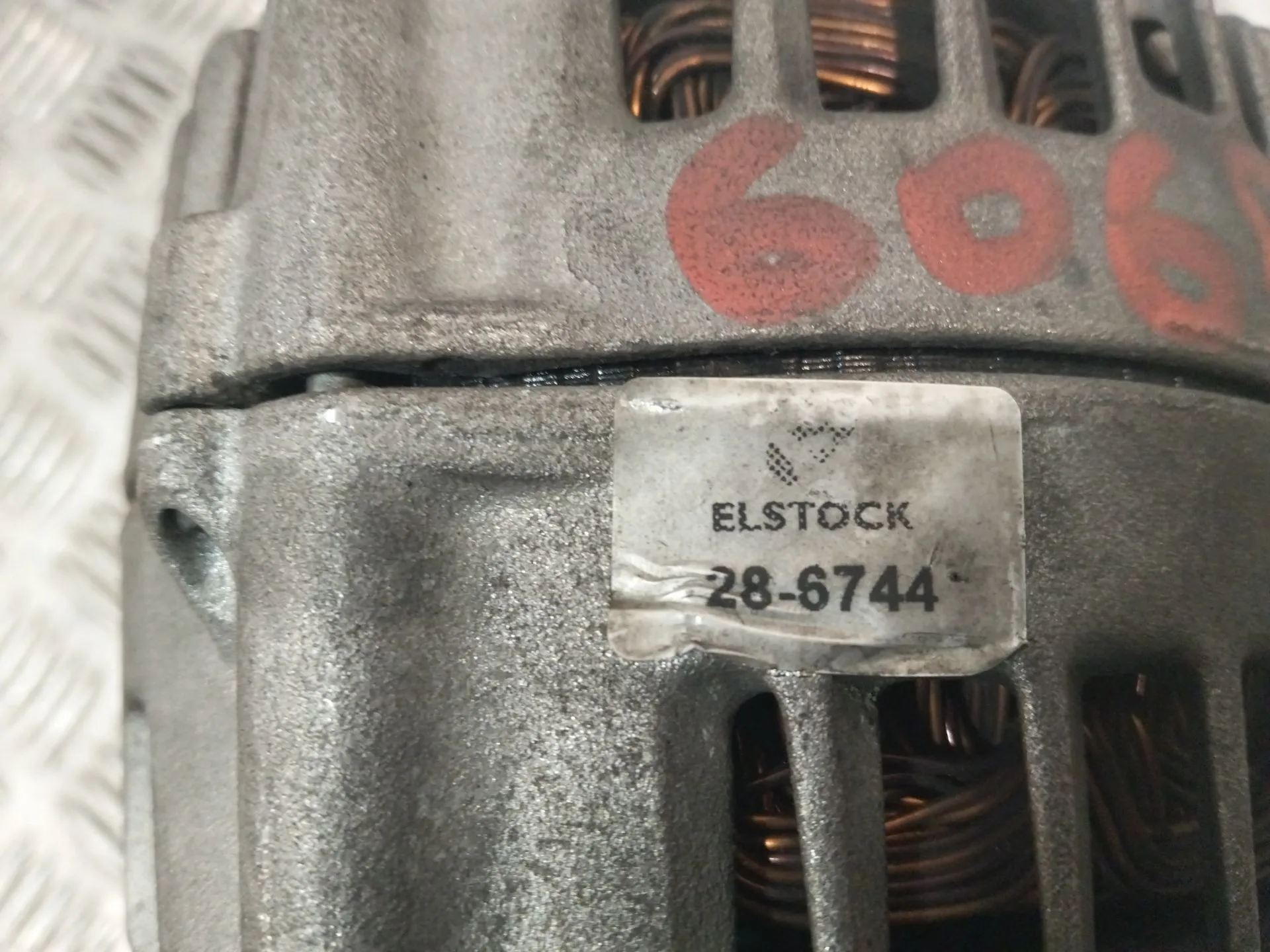Alternador para Bmw X5 (E70)