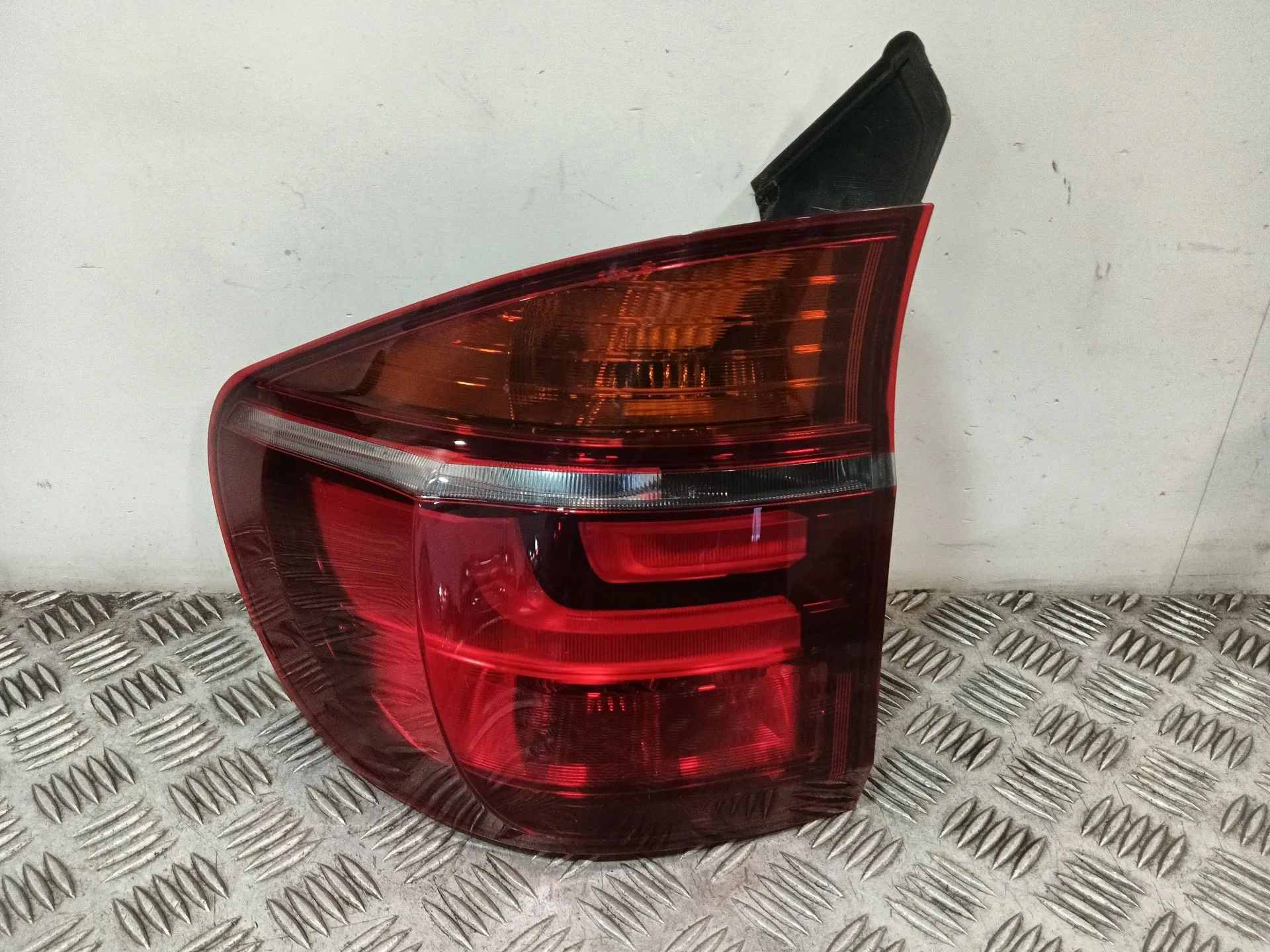 Piloto Trasero Izquierdo para Bmw X5 (E70)