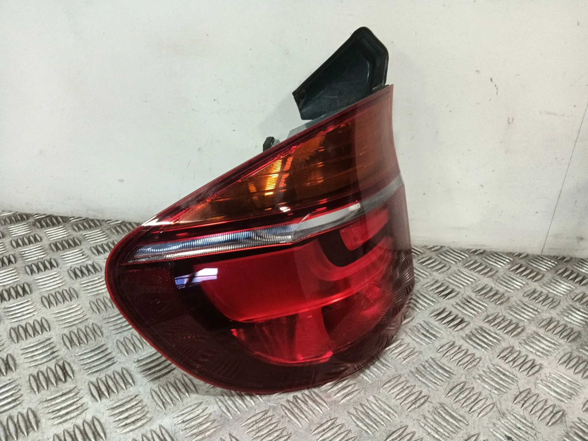 Piloto Trasero Izquierdo para Bmw X5 (E70)