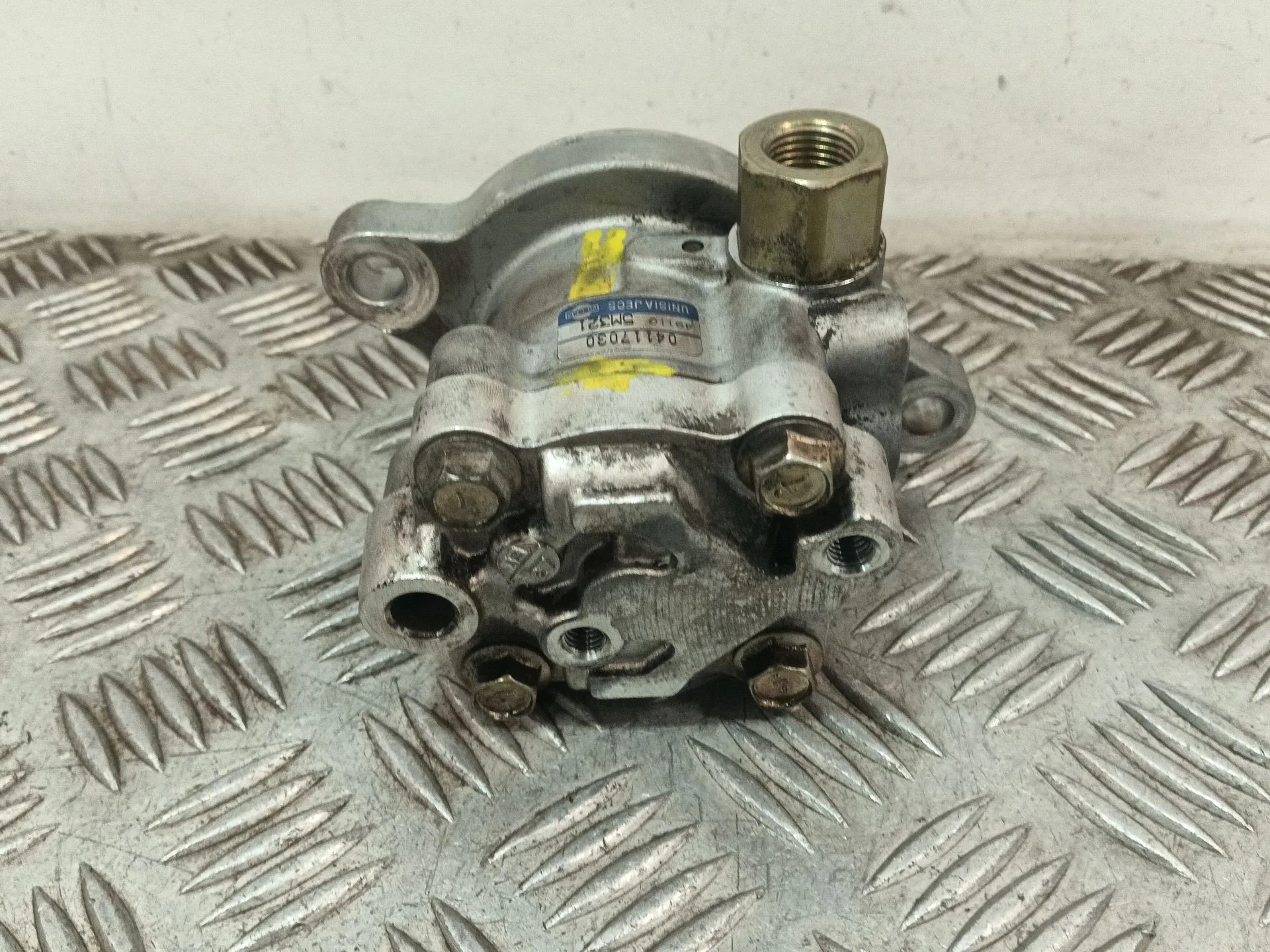Bomba Direccion para Nissan Almera (N16/E)