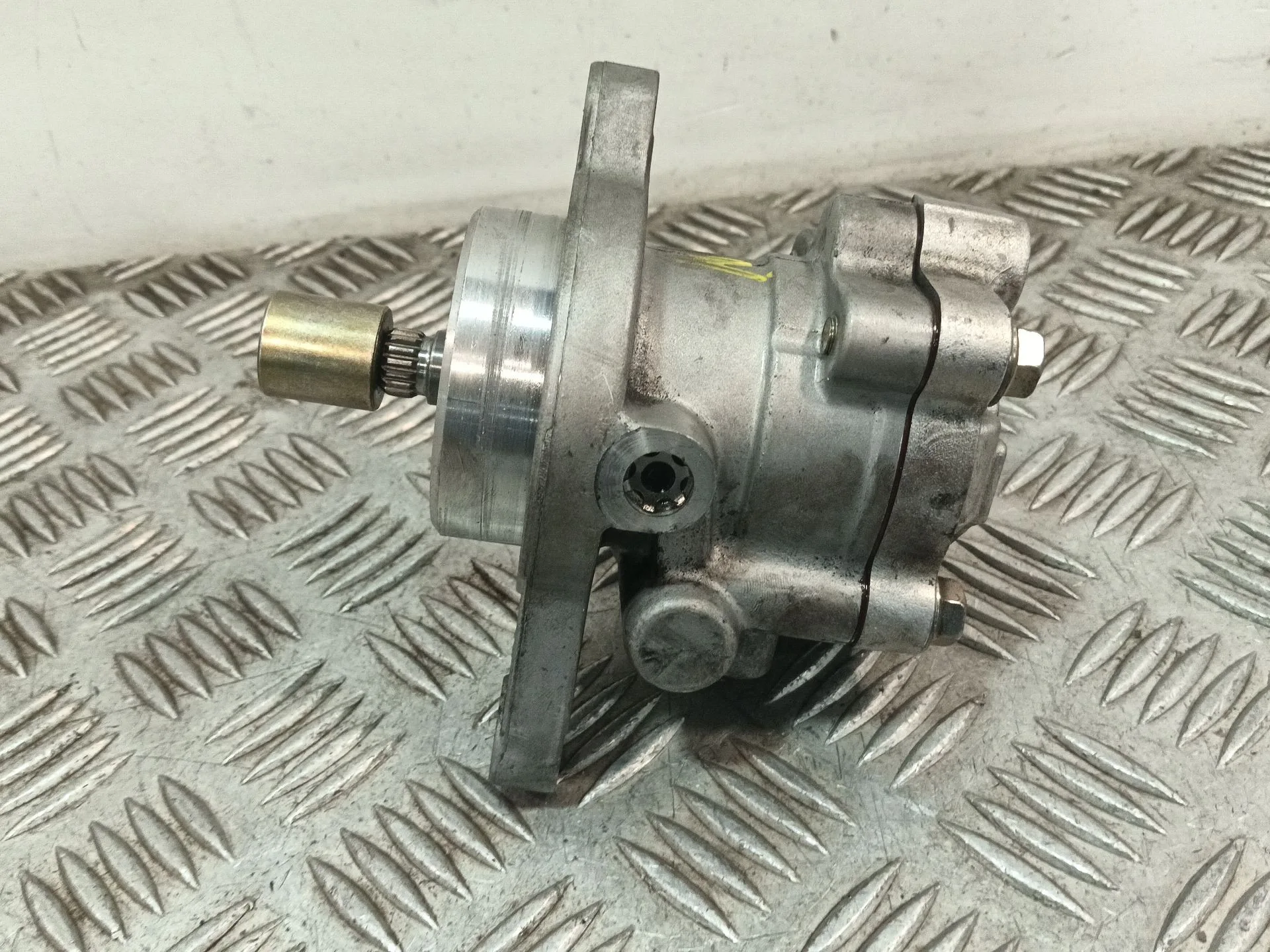 Bomba Direccion para Nissan Almera (N16/E)