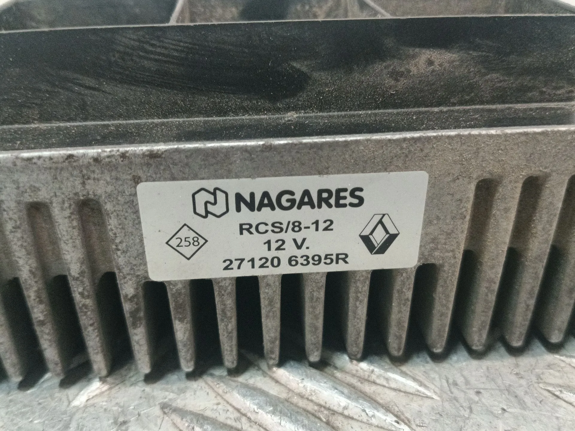 Caja Precalentamiento para Renault Master Iii Furgoneta (Fv)