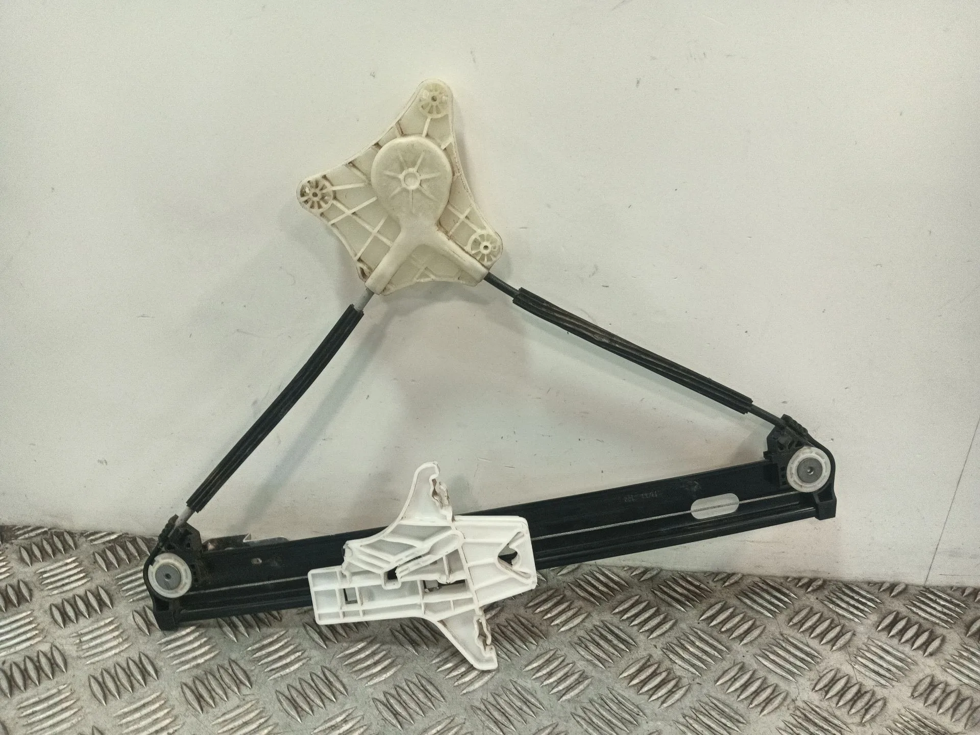 Elevalunas Trasero Izquierdo para Seat Ibiza (Kj1)