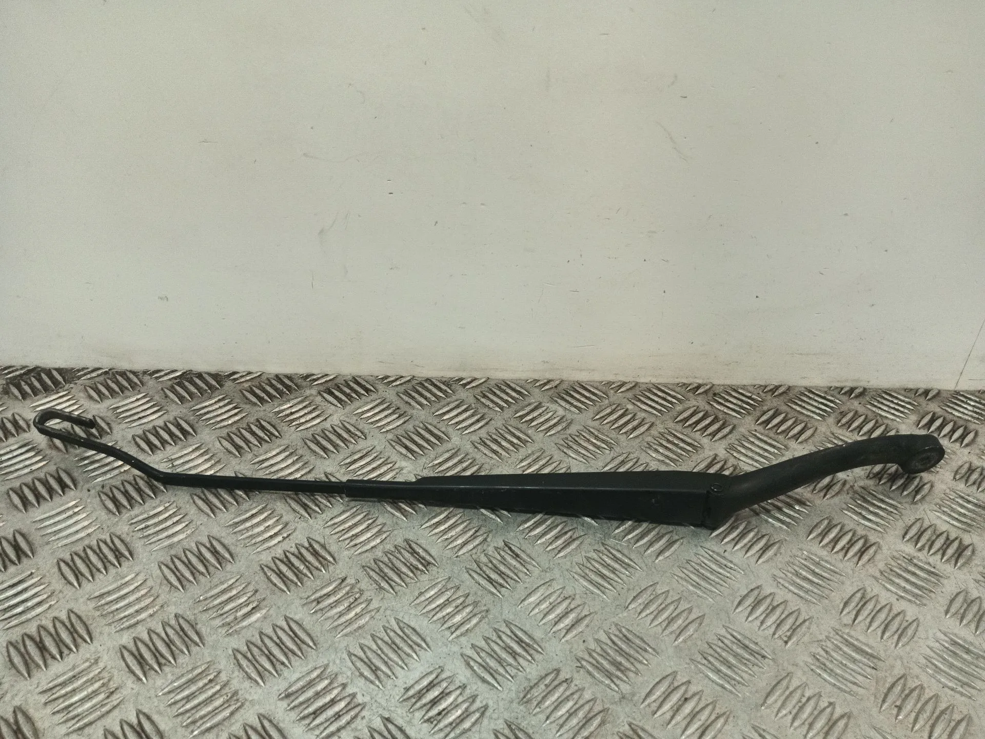 Brazo Limpia Delantero Izquierdo para Peugeot 307 (3A/C)