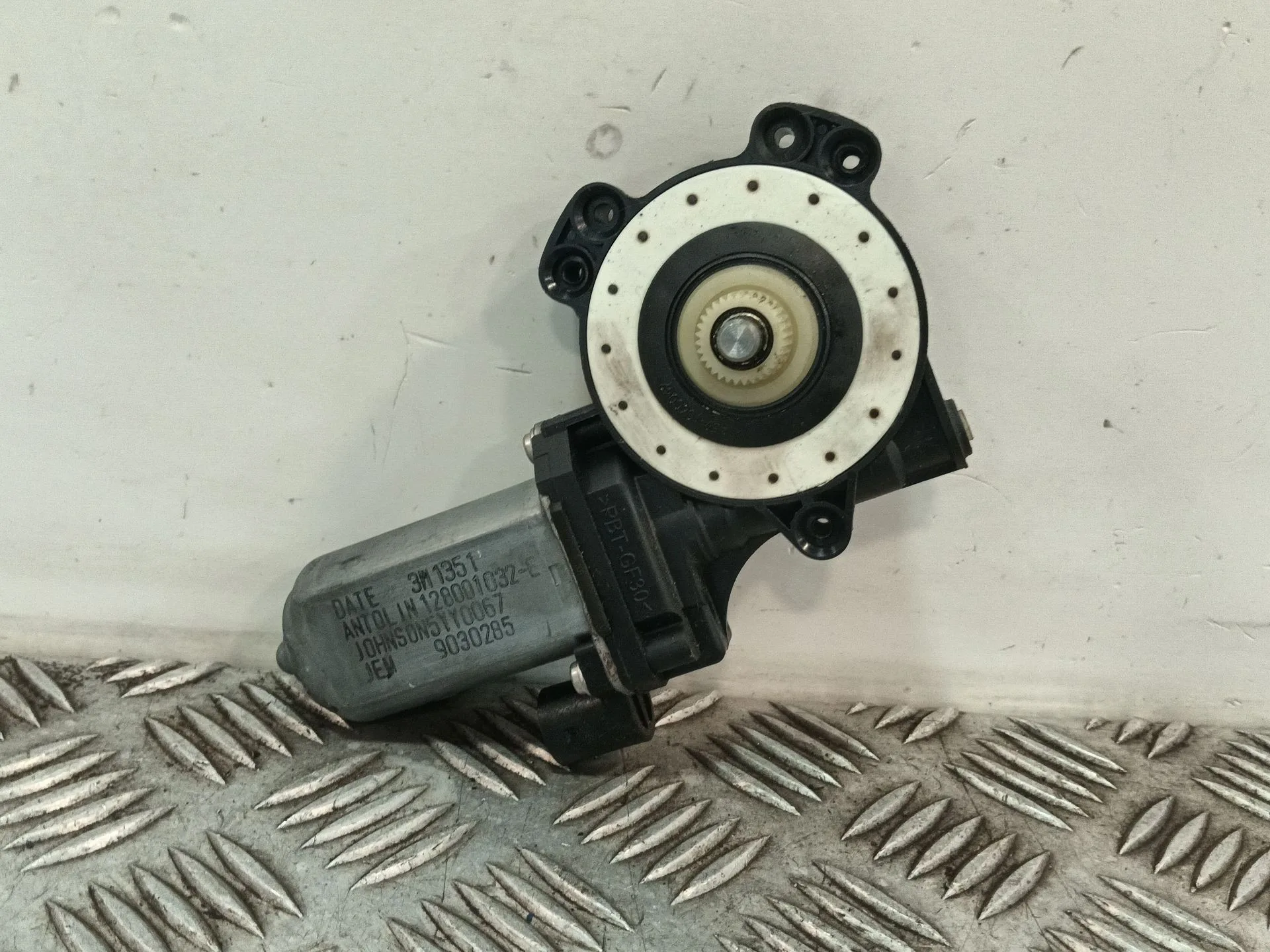 Motor Elevalunas Delantero Izquierdo para Renault Master Iii Furgoneta (Fv)