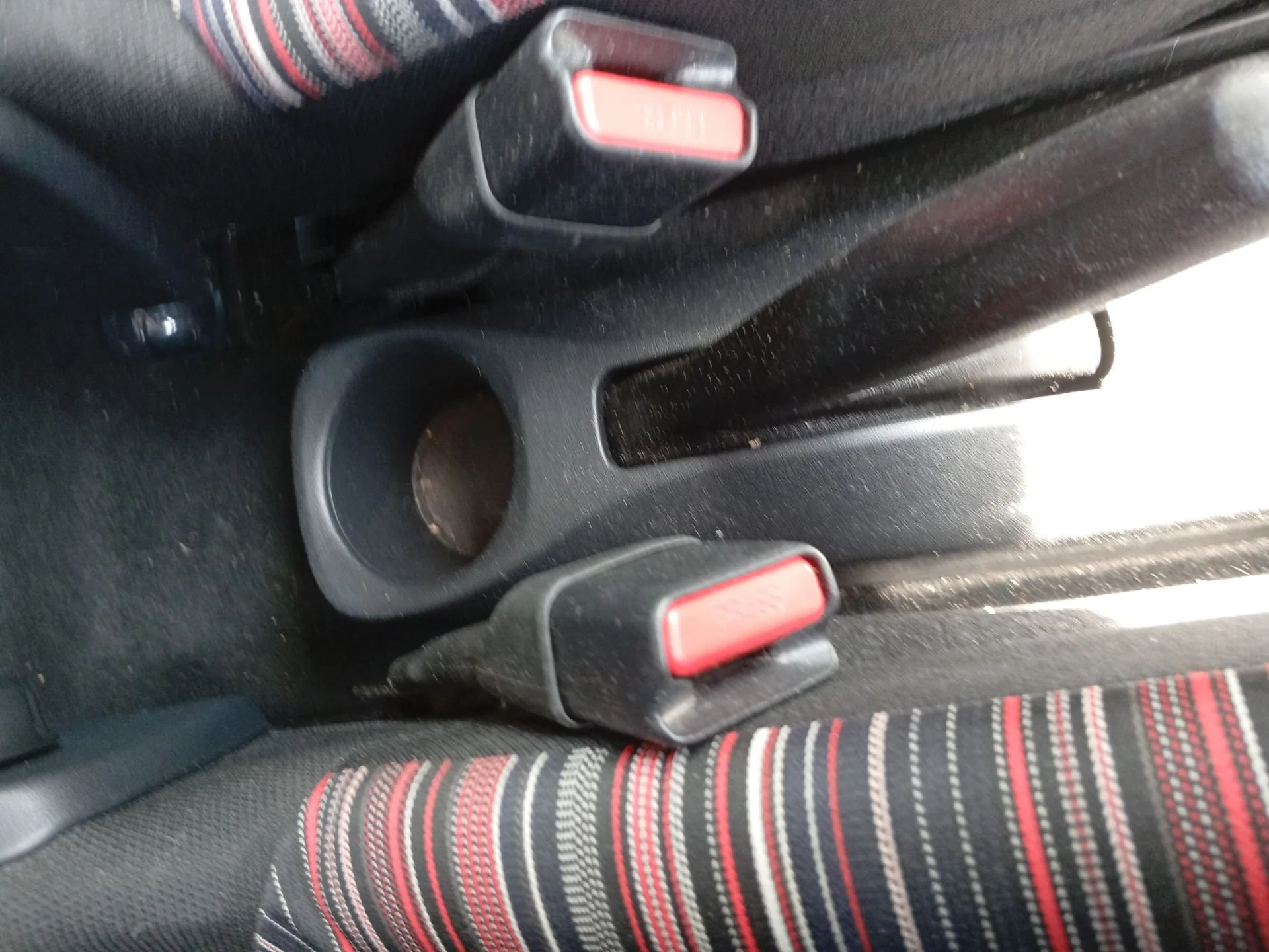 Enganche Cinturon Delantero Derecho para Citroën C1 (Pm_, Pn_)