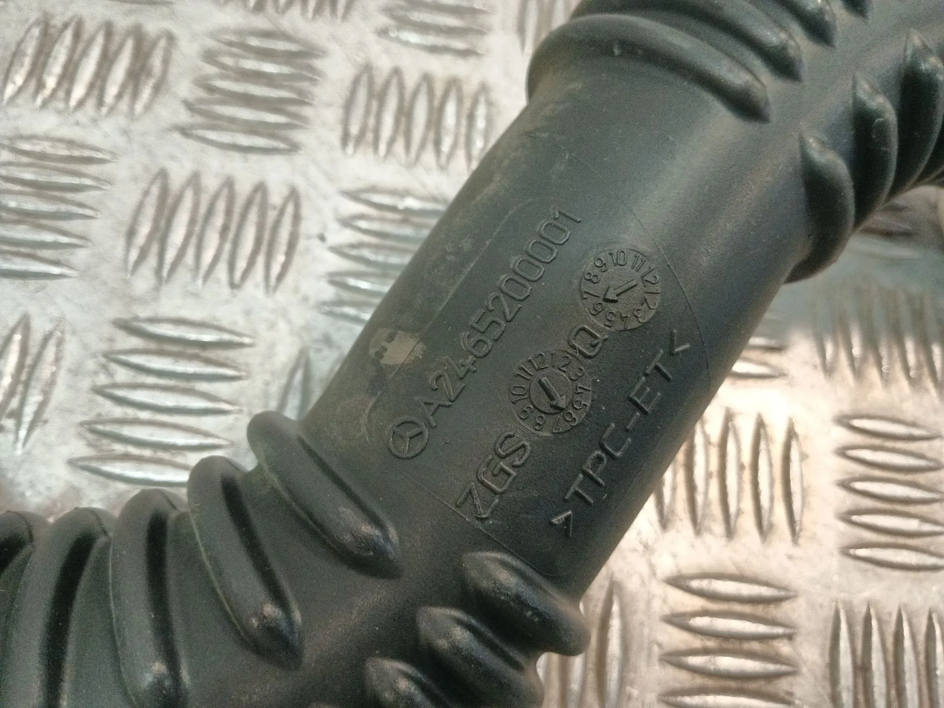 Tubo para Mercedes-Benz Clase A (W169)