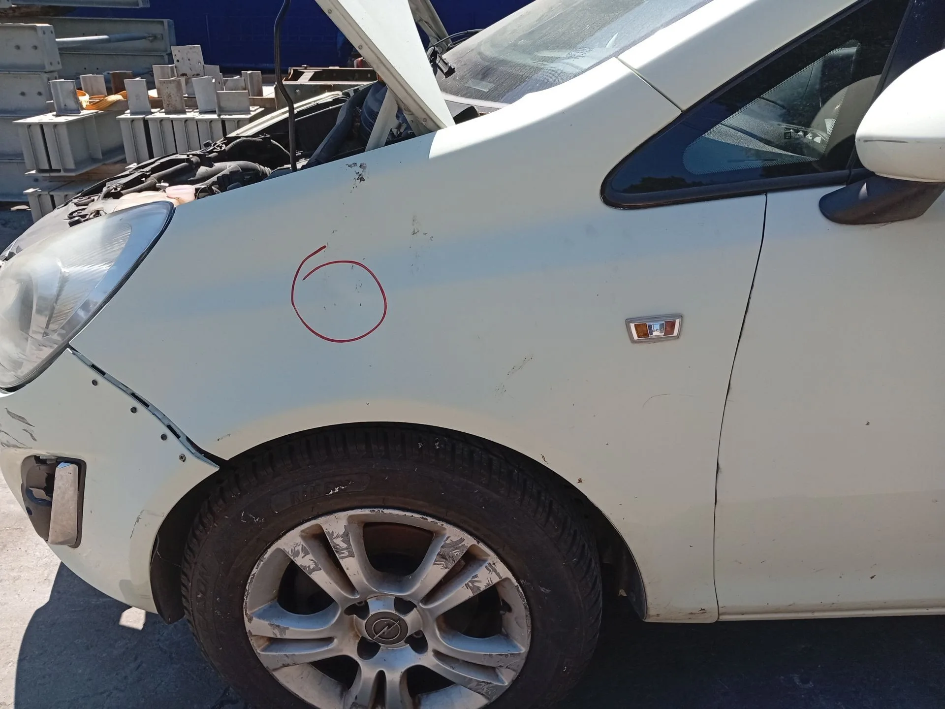 Aleta Delantera Izquierda para Opel Corsa D (S07)