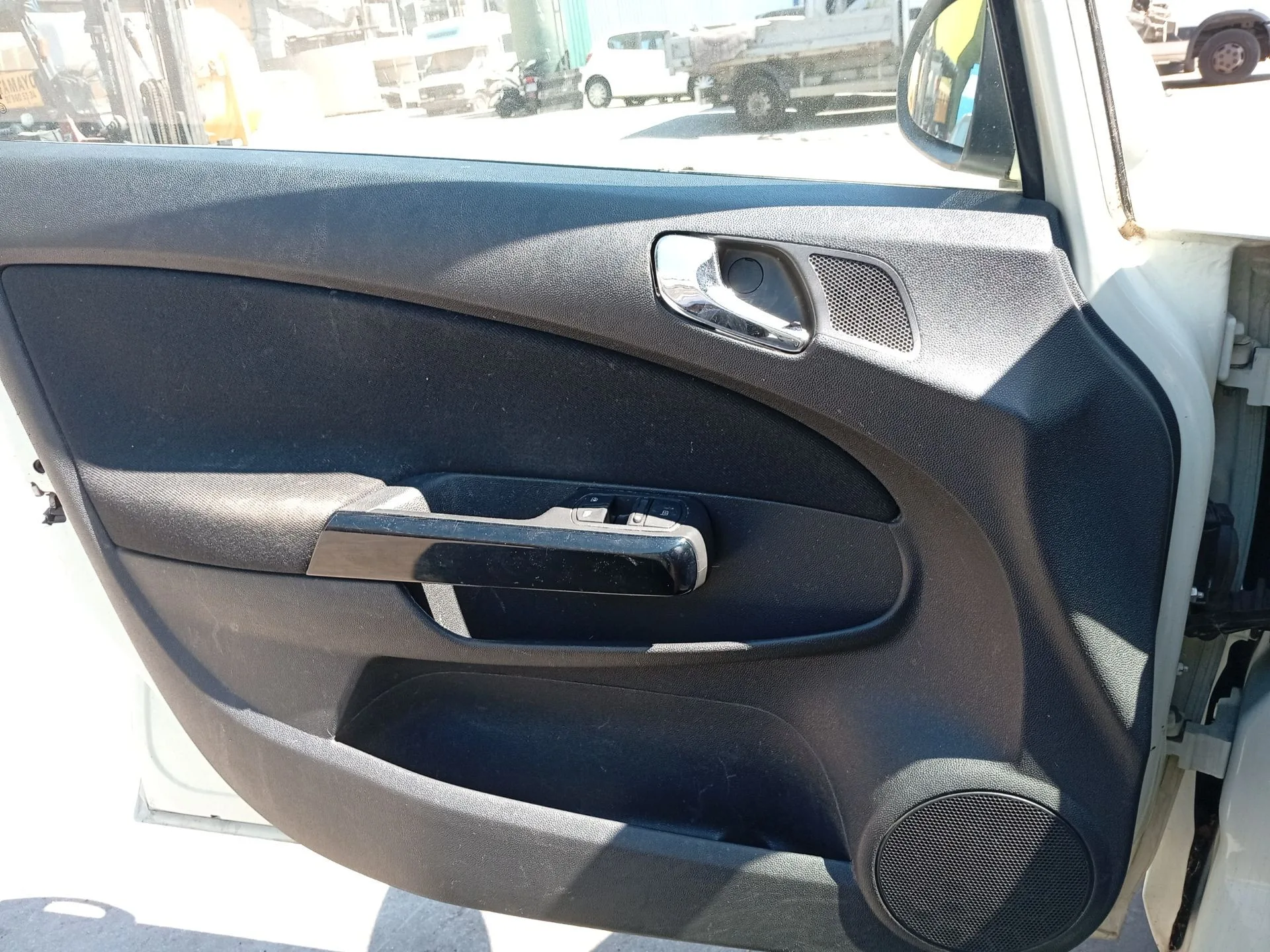 Guarnecido Puerta Delantera Izquierda para Opel Corsa D (S07)