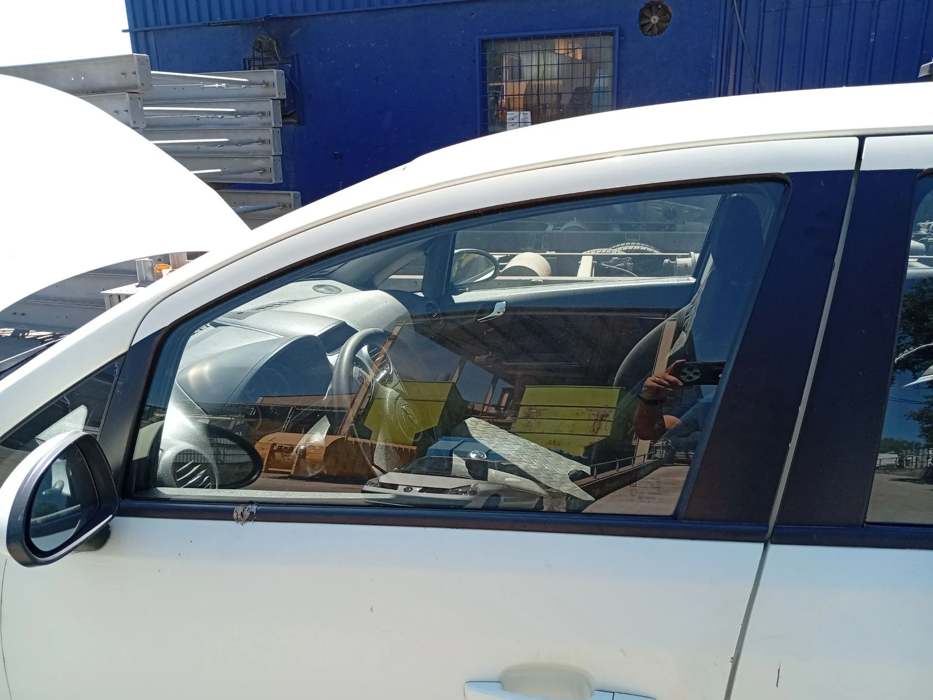Luna Delantera Izquierda para Opel Corsa D (S07)
