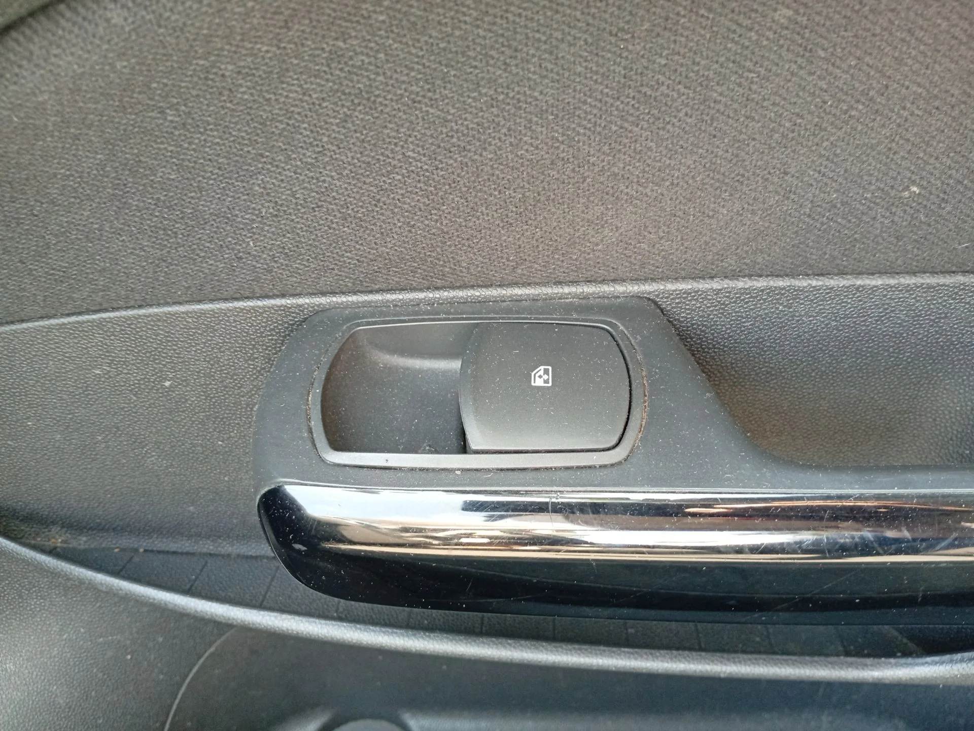 Mando Elevalunas Delantero Derecho para Opel Corsa D (S07)