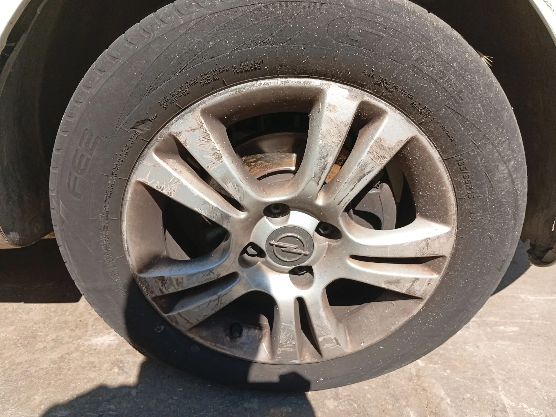 Mangueta Delantera Derecha para Opel Corsa D (S07)
