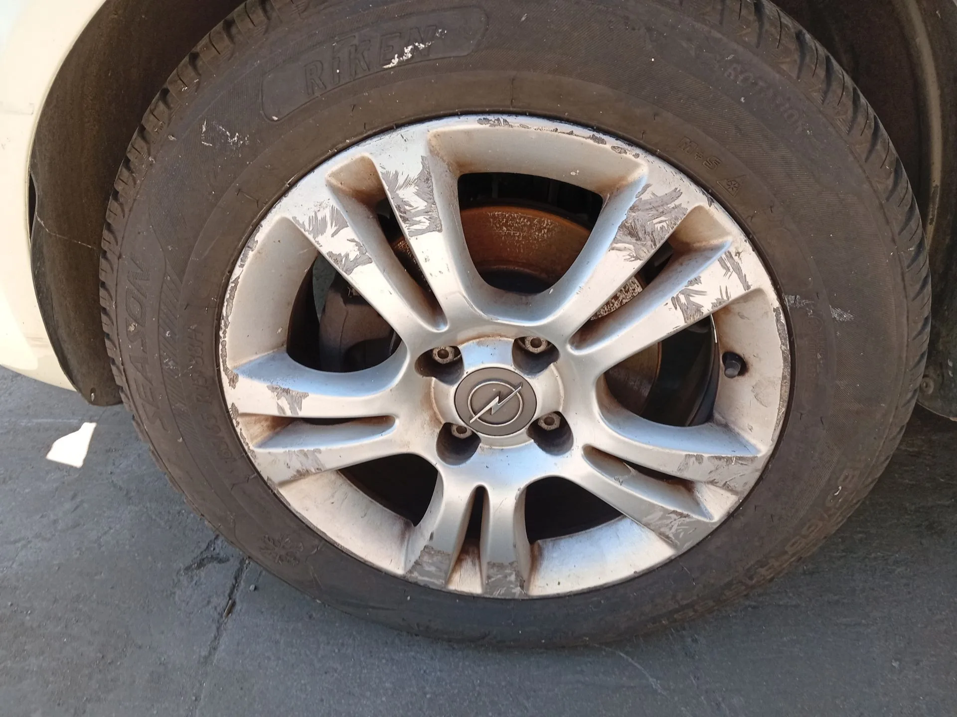 Mangueta Delantera Izquierda para Opel Corsa D (S07)