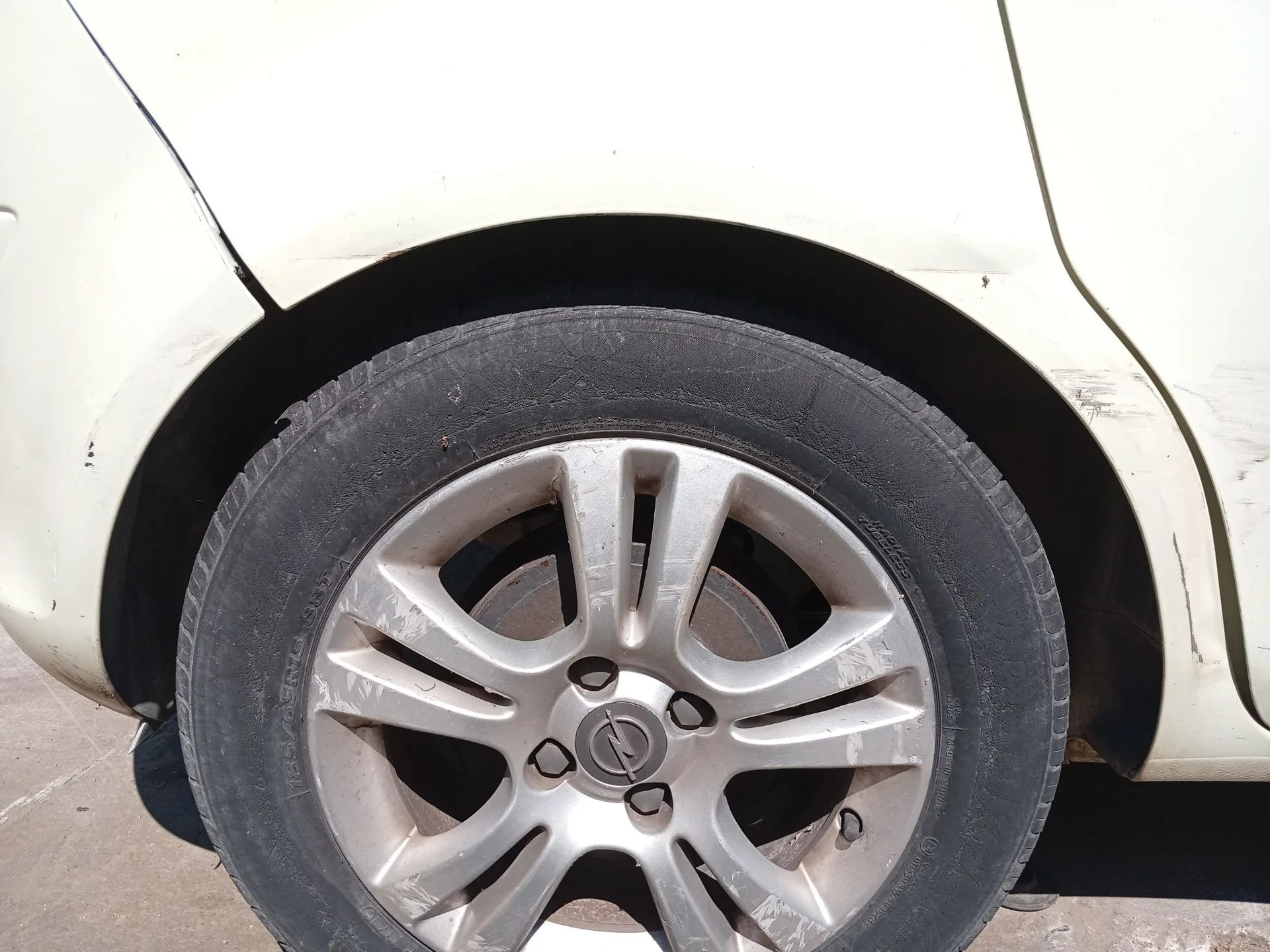 Paso De Rueda Trasero Derecho para Opel Corsa D (S07)