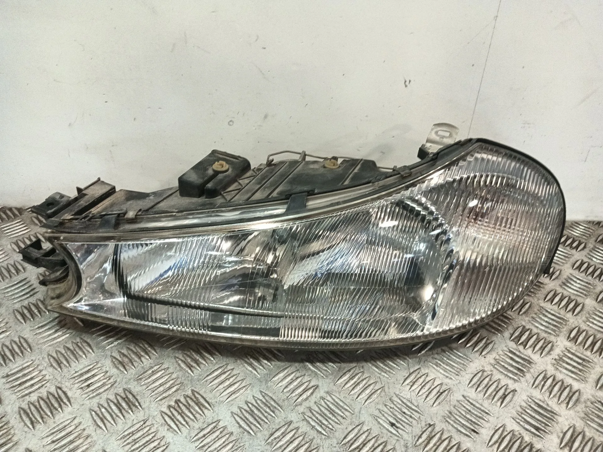 Faro Izquierdo para Ford Mondeo Ii (Bap)
