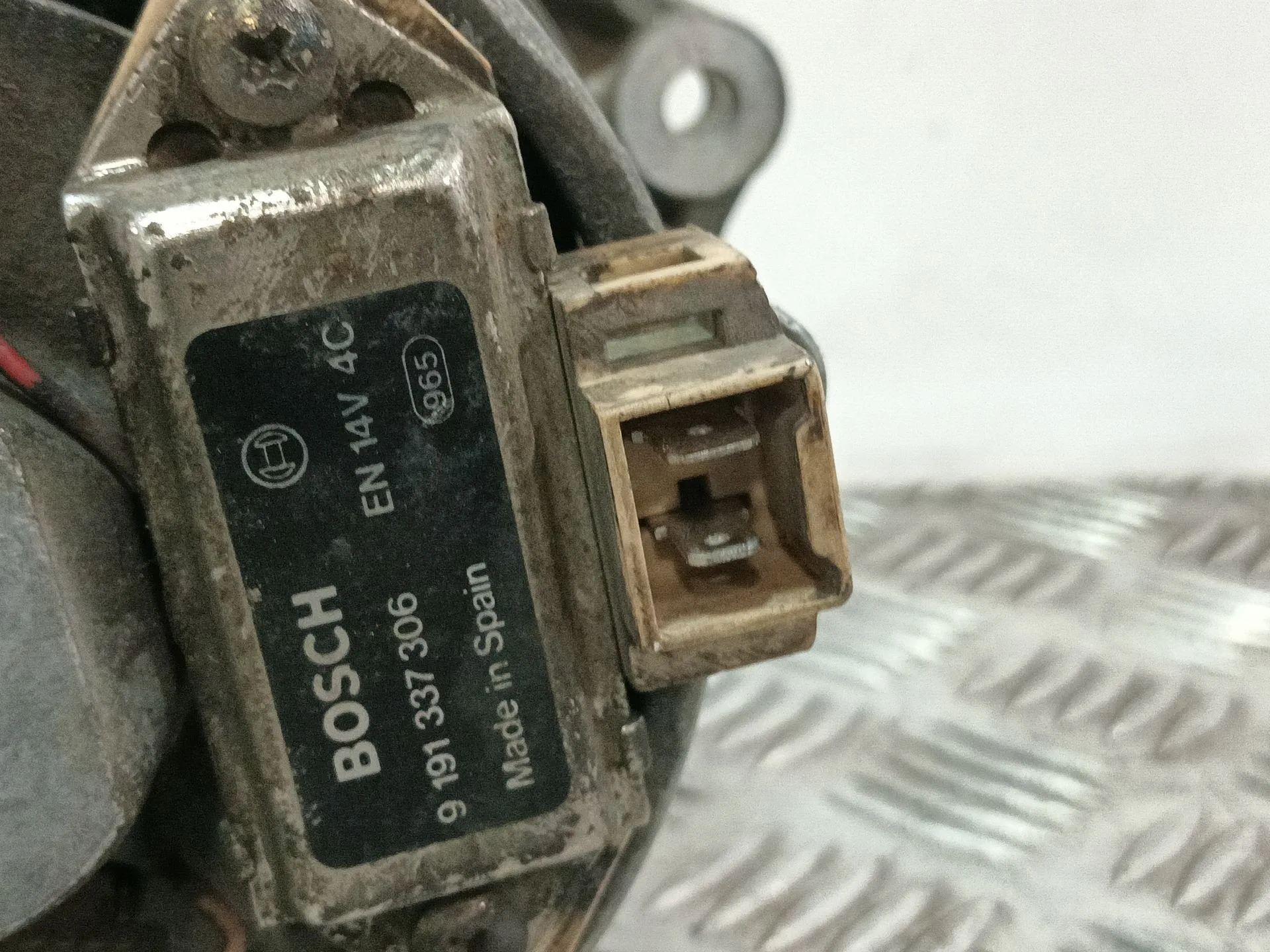 Alternador para Renault Express Furgoneta/Monovolumen (F40_, G40_)