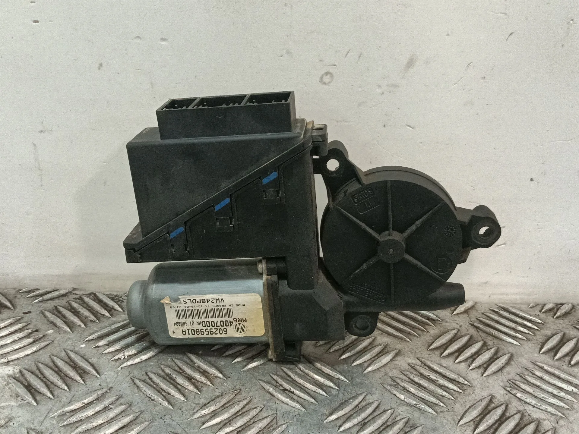 Motor Elevalunas Delantero Derecho para Volkswagen Polo Iv (9N_, 9A_)