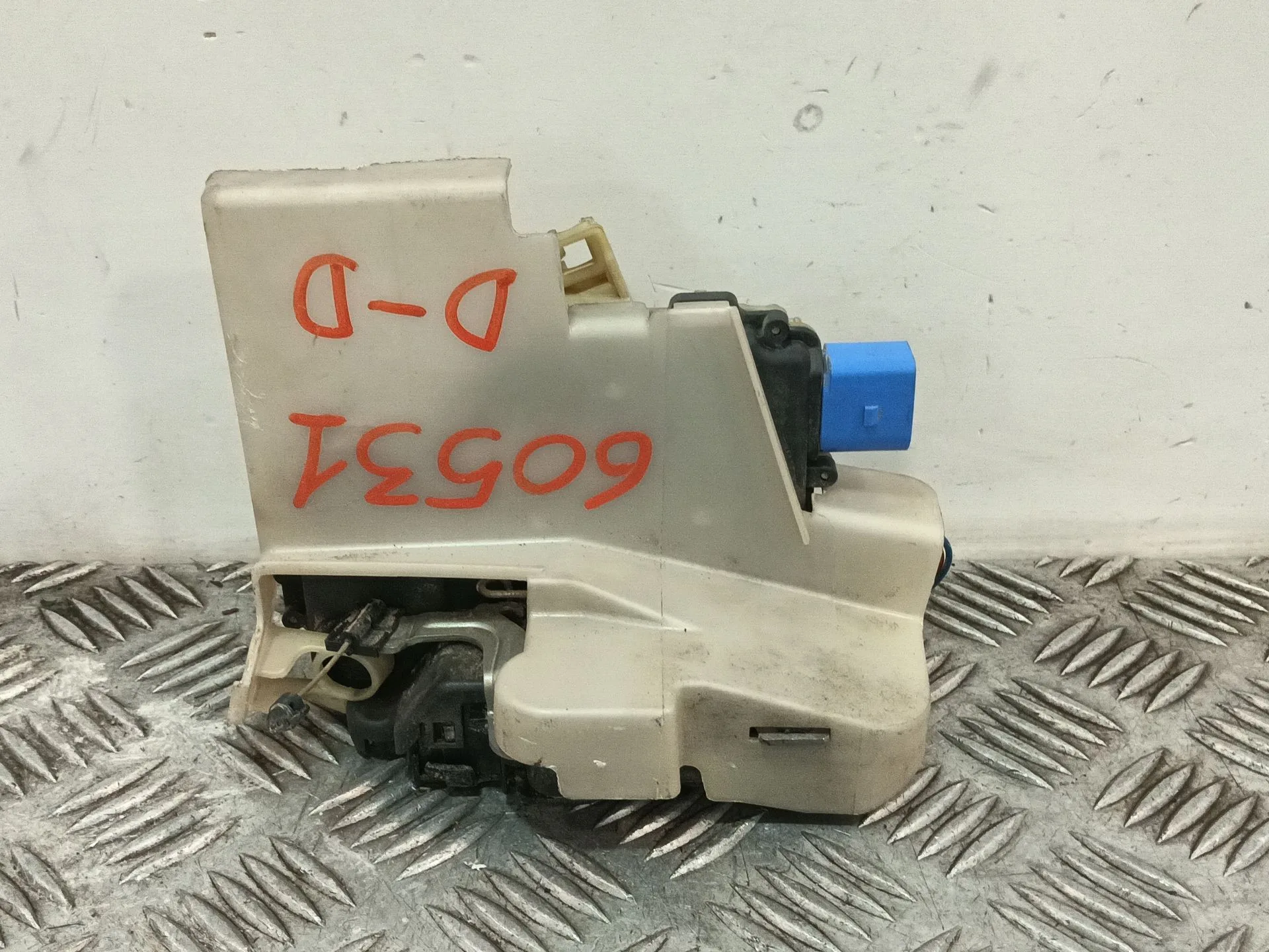 Cerradura Puerta Delantera Derecha para Volkswagen Polo Iv (9N_, 9A_)