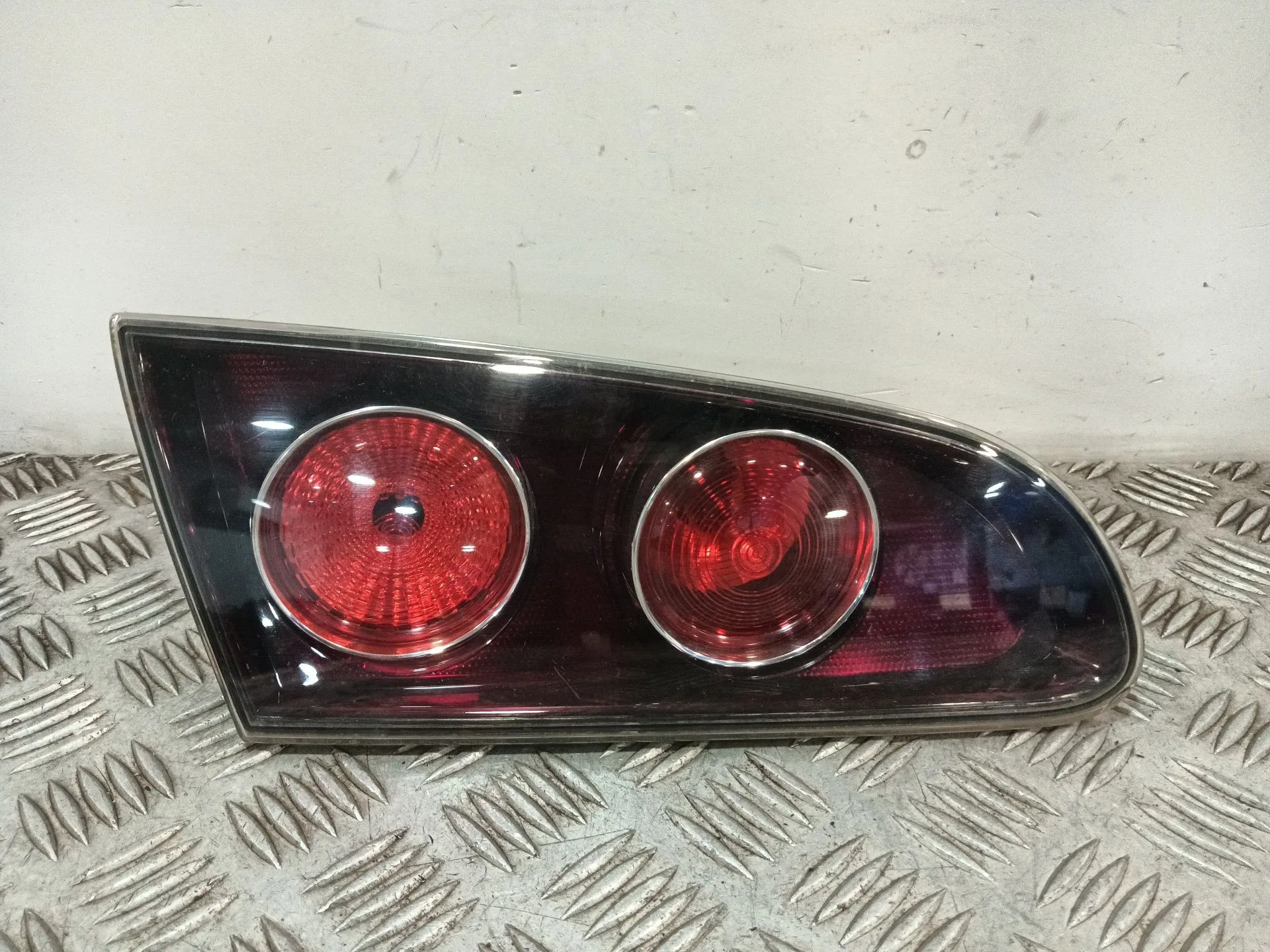 Piloto Trasero Izquierdo Interior para Seat Ibiza Iii (6L1)