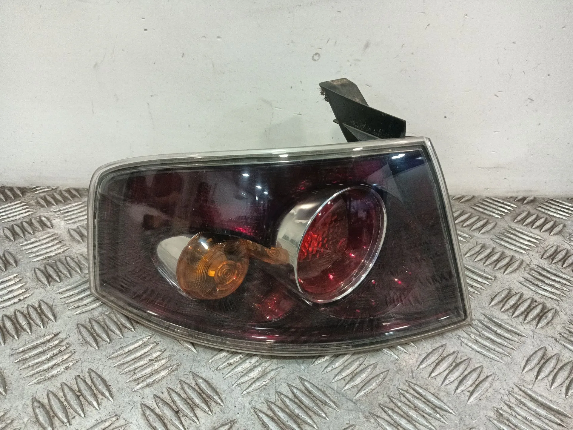 Piloto Trasero Izquierdo para Seat Ibiza Iii (6L1)
